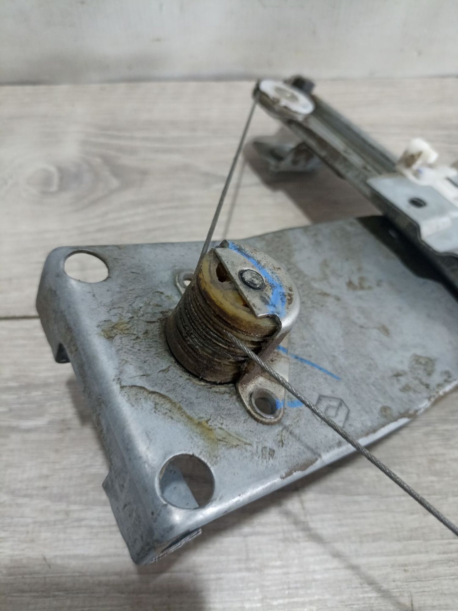 https://ycs.partsauto.market/partsauto-images/thmbs/userImages/0d5a73f363ec19ea8b7d8d6483ce4211/part/d139515d-d25f-4b54-b729-2f1c27deb4fd_1783952223847.jpg