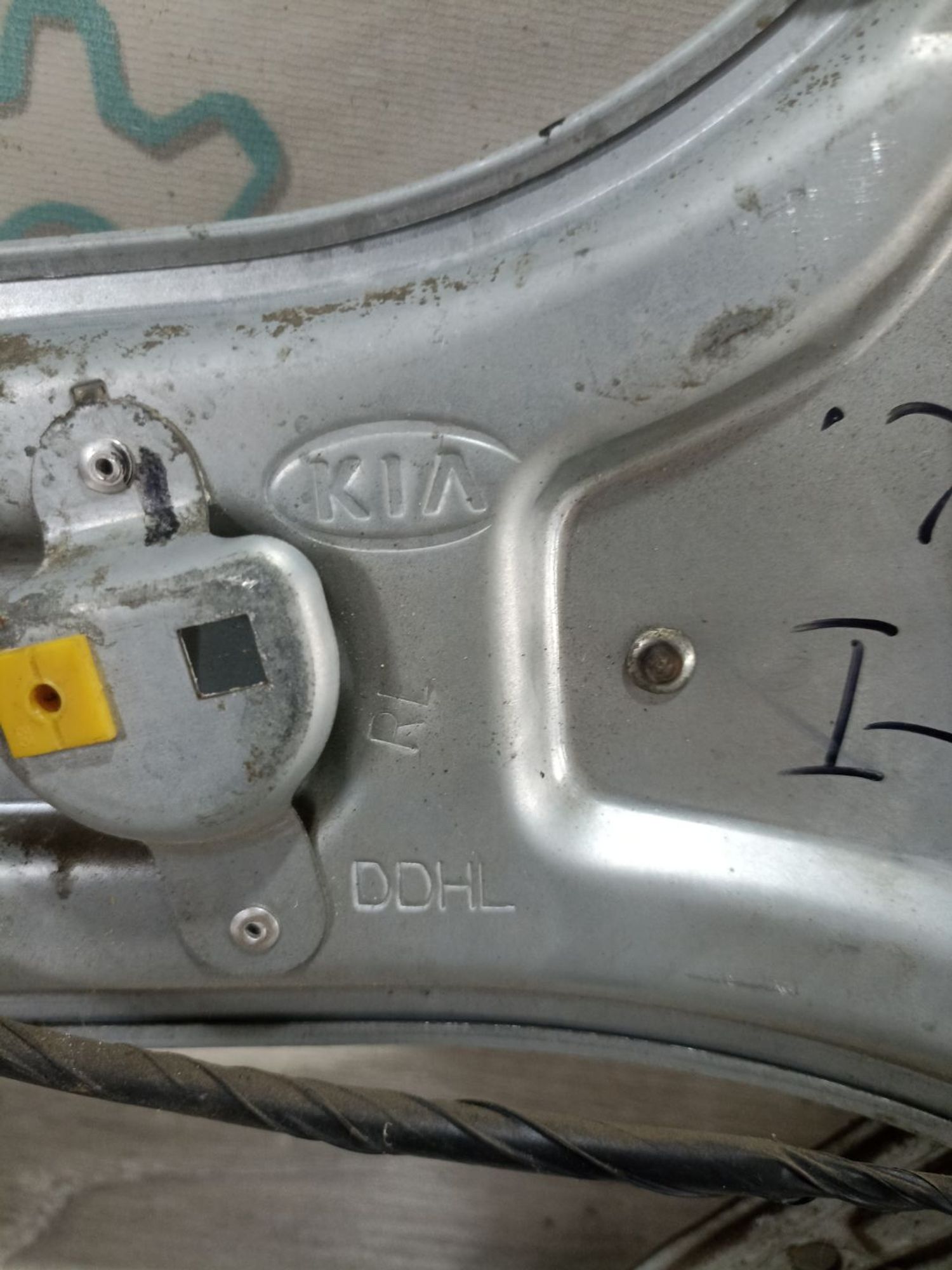 https://ycs.partsauto.market/partsauto-images/thmbs/userImages/0d5a73f363ec19ea8b7d8d6483ce4211/part/d256b512-c5a1-4f8a-8cff-084821881760_1783168402293.jpg