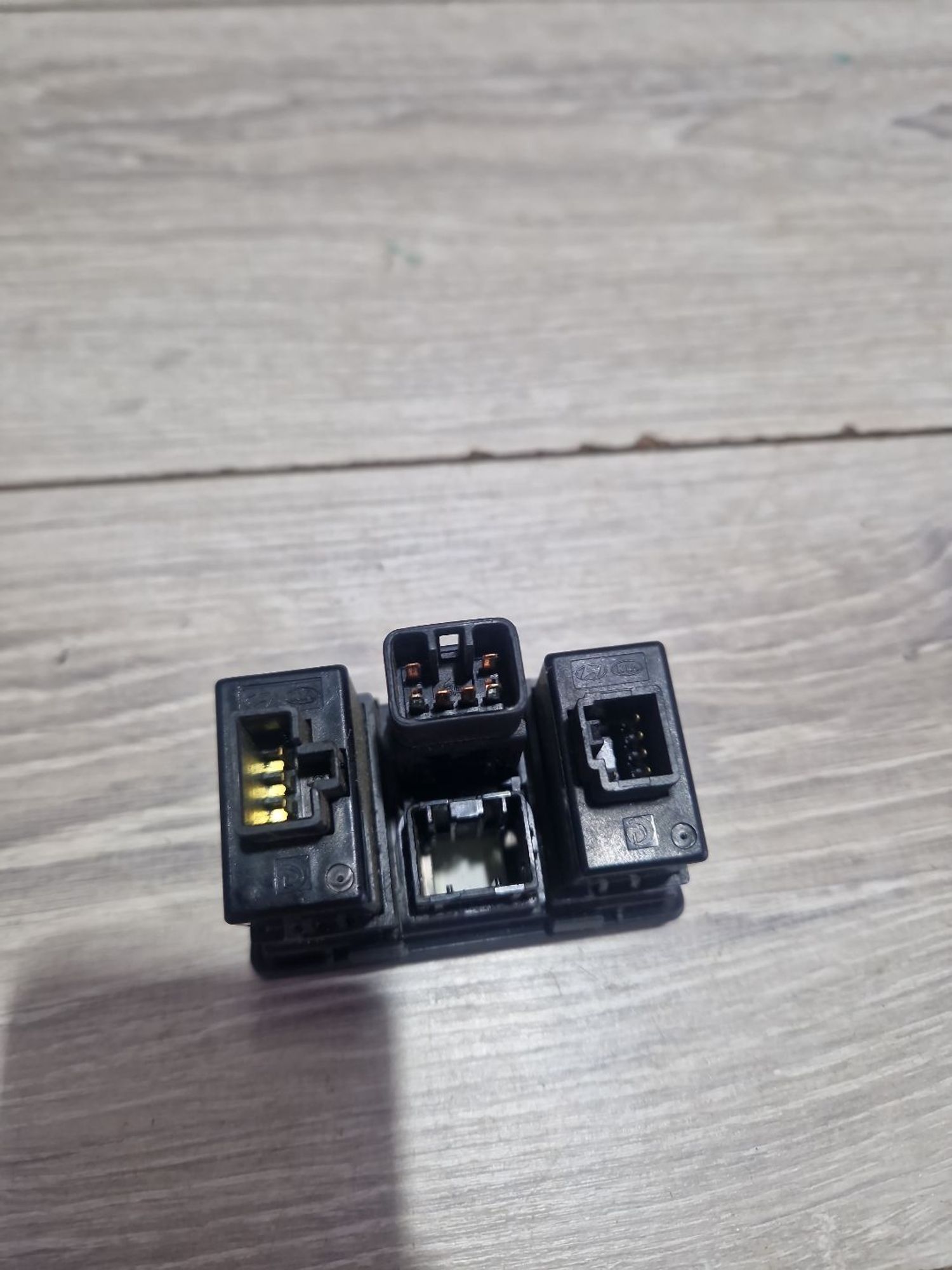 https://ycs.partsauto.market/partsauto-images/thmbs/userImages/0d5a73f363ec19ea8b7d8d6483ce4211/part/d3d41dd0-20a0-405a-9547-78a64e03b274_1787388645989.jpg