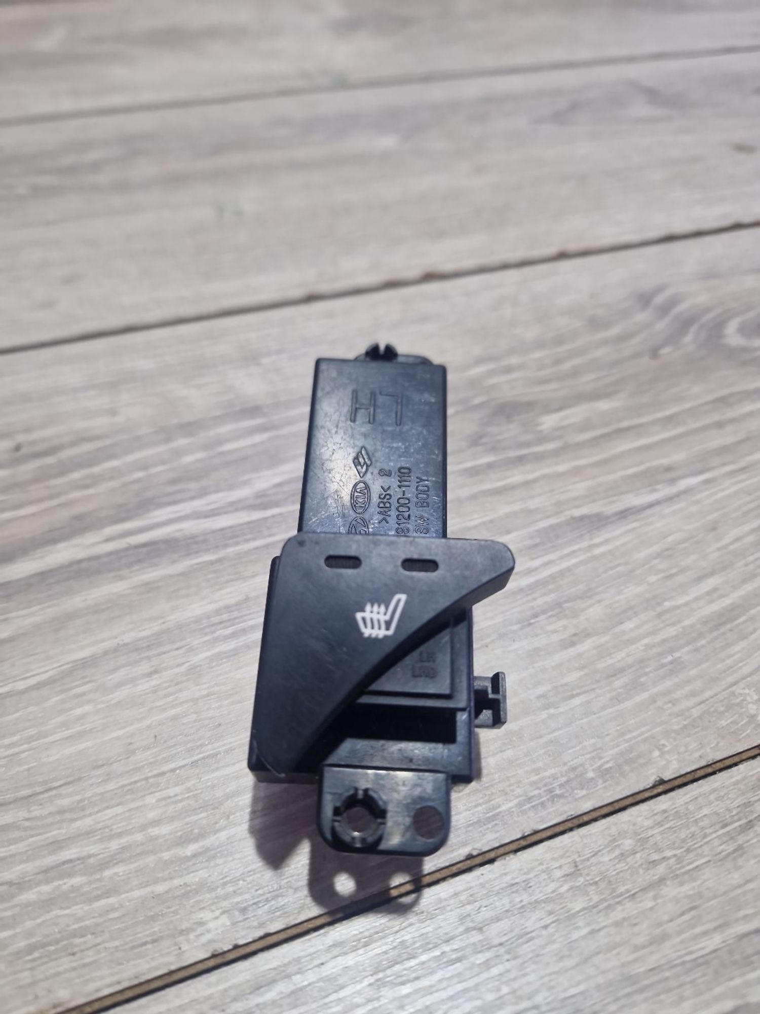 https://ycs.partsauto.market/partsauto-images/thmbs/userImages/0d5a73f363ec19ea8b7d8d6483ce4211/part/d408543a-dc0f-4162-bc2e-c4d10f24a89a_1787389872047.jpg