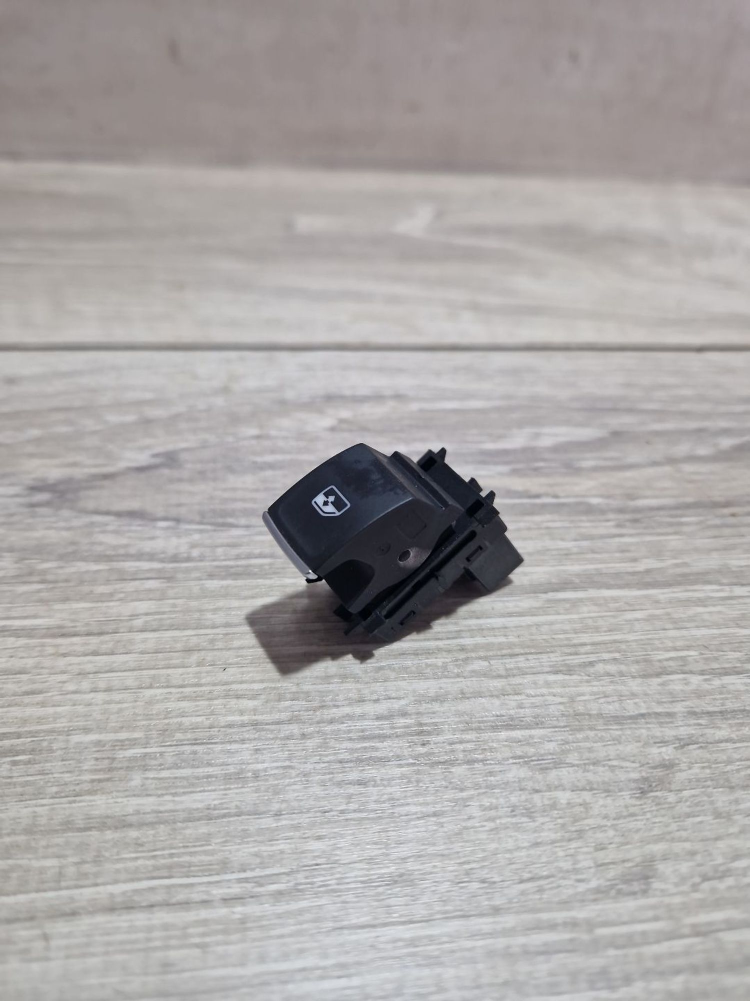 https://ycs.partsauto.market/partsauto-images/thmbs/userImages/0d5a73f363ec19ea8b7d8d6483ce4211/part/d7a28b46-9735-44e7-93b8-016d6f115d74_1787142655412.jpg