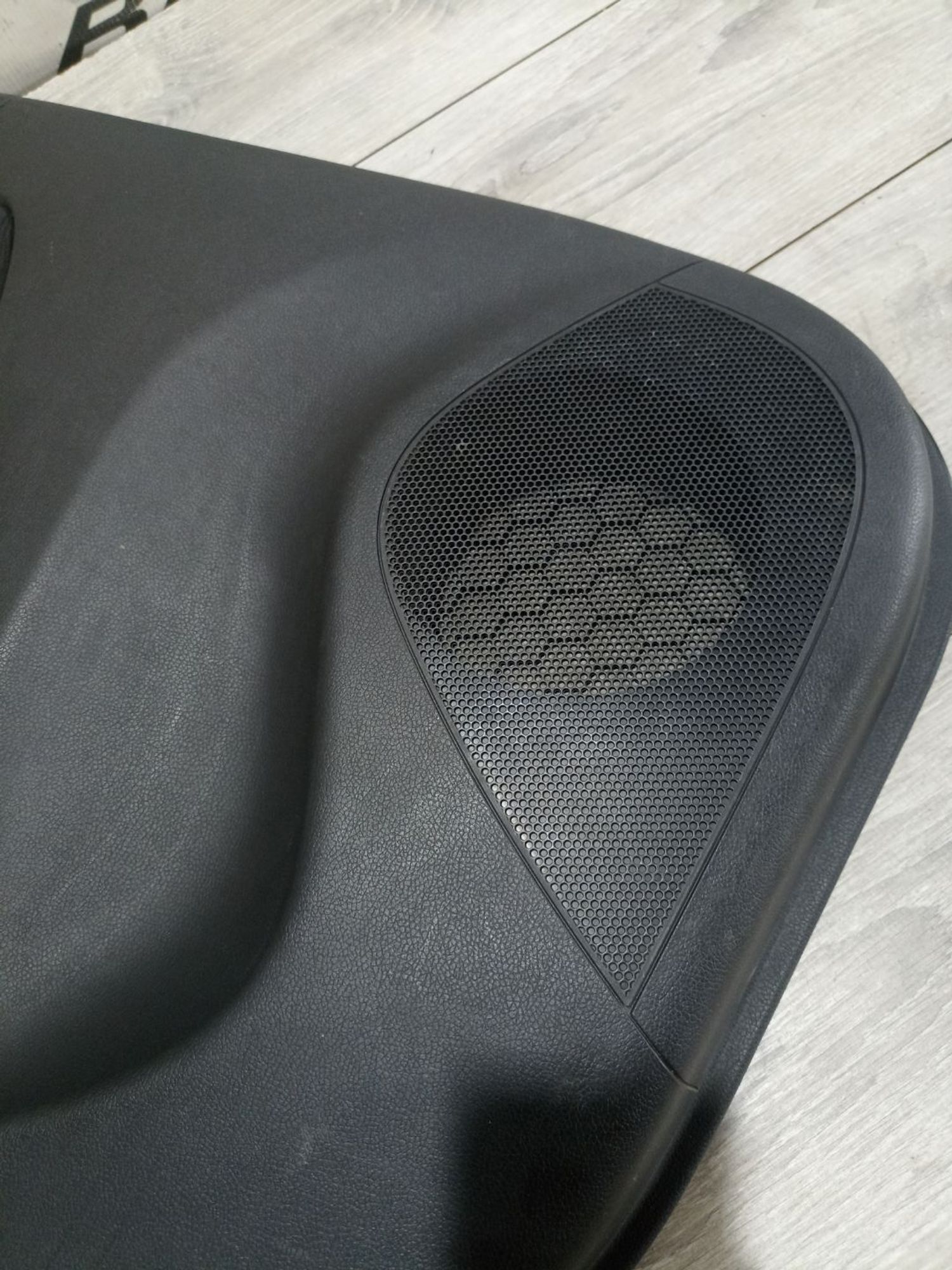 https://ycs.partsauto.market/partsauto-images/thmbs/userImages/0d5a73f363ec19ea8b7d8d6483ce4211/part/db10631c-c2e5-4353-b404-0856ae4b38bd_1785156940115.jpg