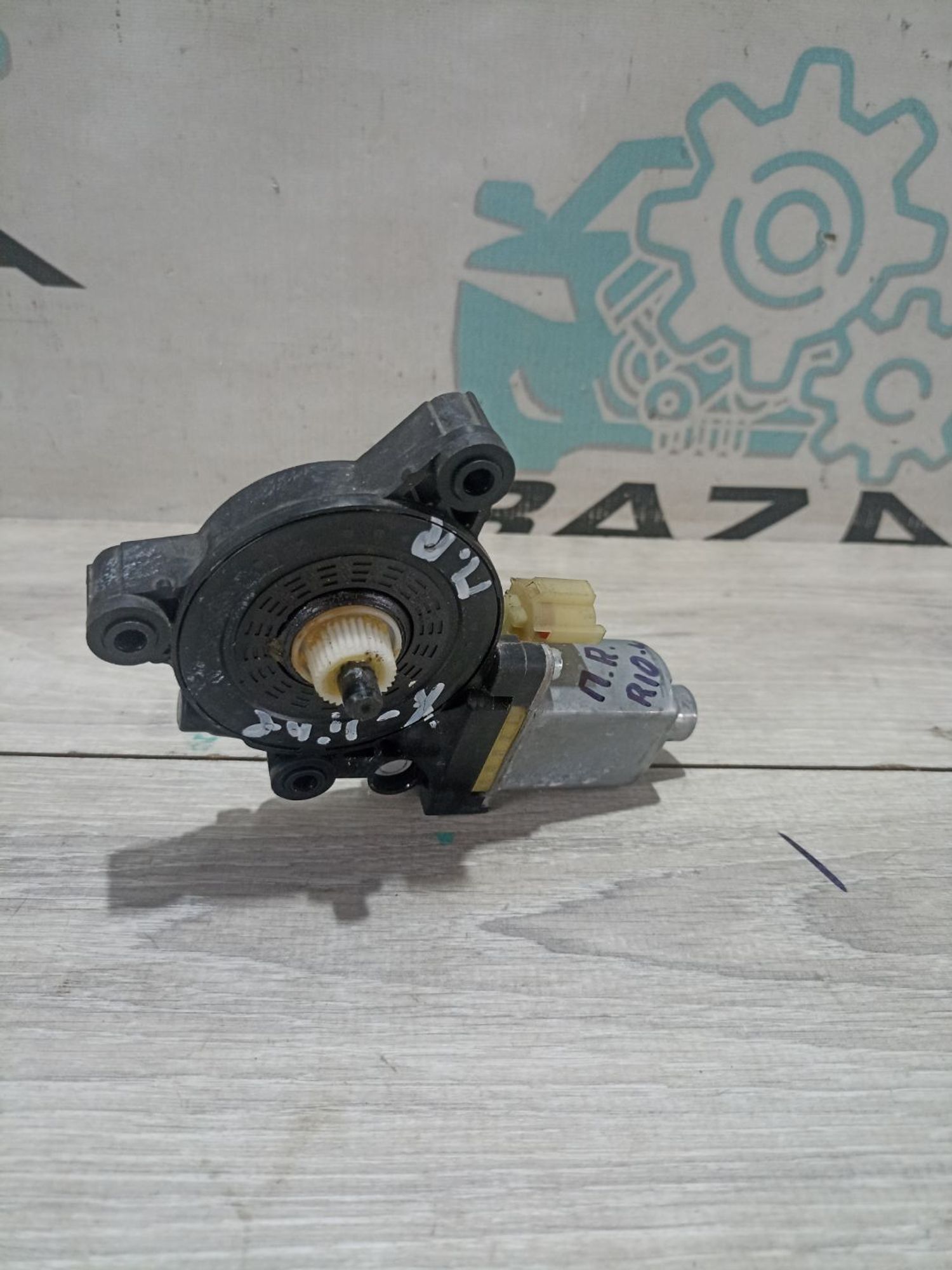 https://ycs.partsauto.market/partsauto-images/thmbs/userImages/0d5a73f363ec19ea8b7d8d6483ce4211/part/db470efd-1100-4338-b552-e85fc02b3f16_1783515563647.jpg