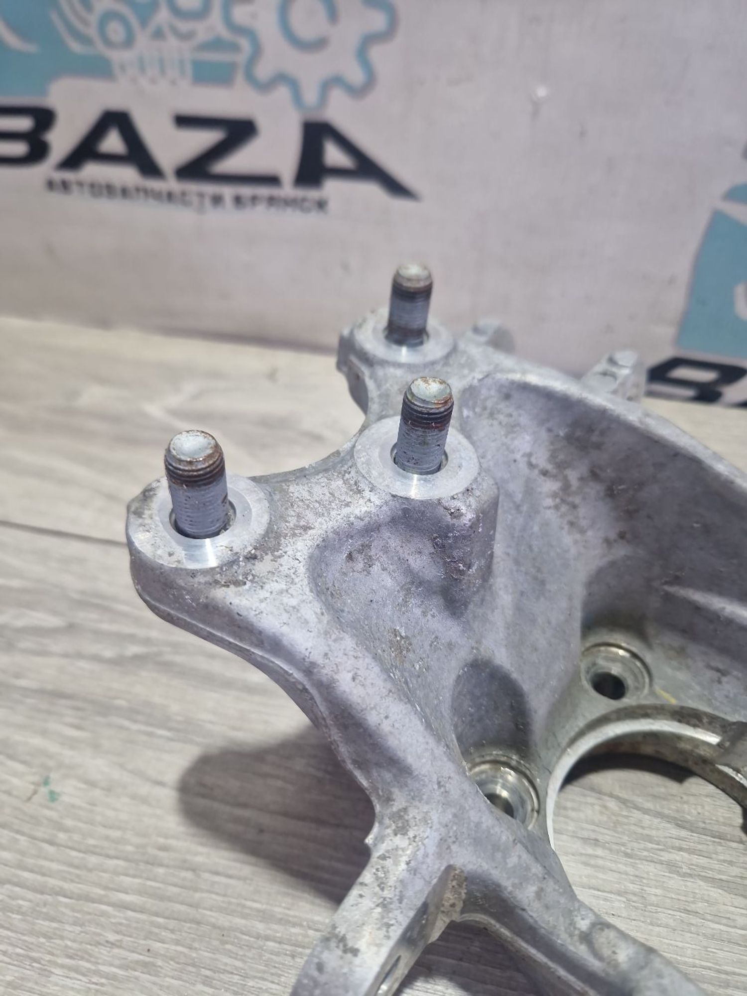 https://ycs.partsauto.market/partsauto-images/thmbs/userImages/0d5a73f363ec19ea8b7d8d6483ce4211/part/dda985a3-f655-4950-9c69-adabb89c2b9b_1786958223662.jpg