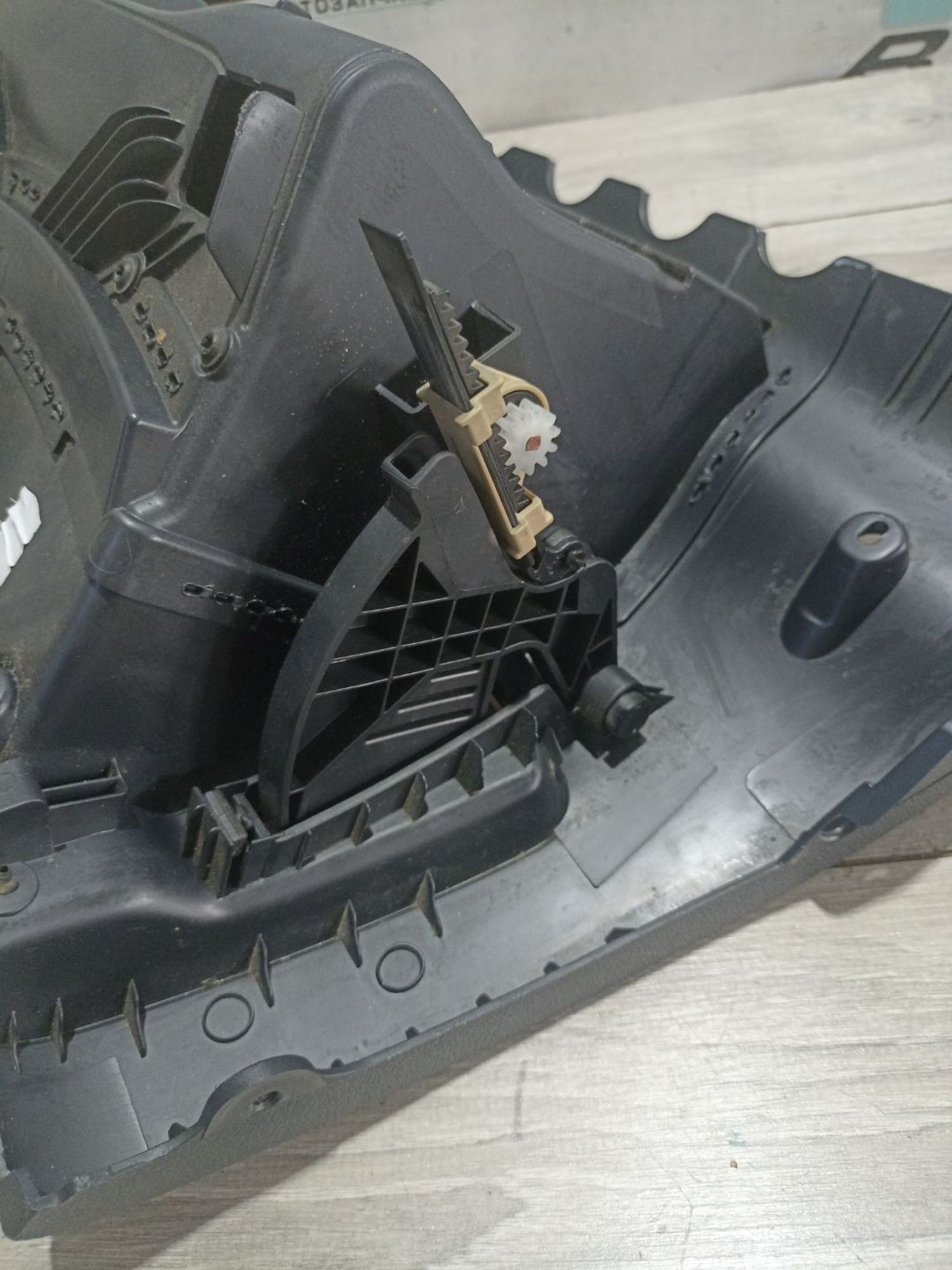 https://ycs.partsauto.market/partsauto-images/thmbs/userImages/0d5a73f363ec19ea8b7d8d6483ce4211/part/de4f3670-b06b-43c2-9d98-def896792839_1784207091359.jpg