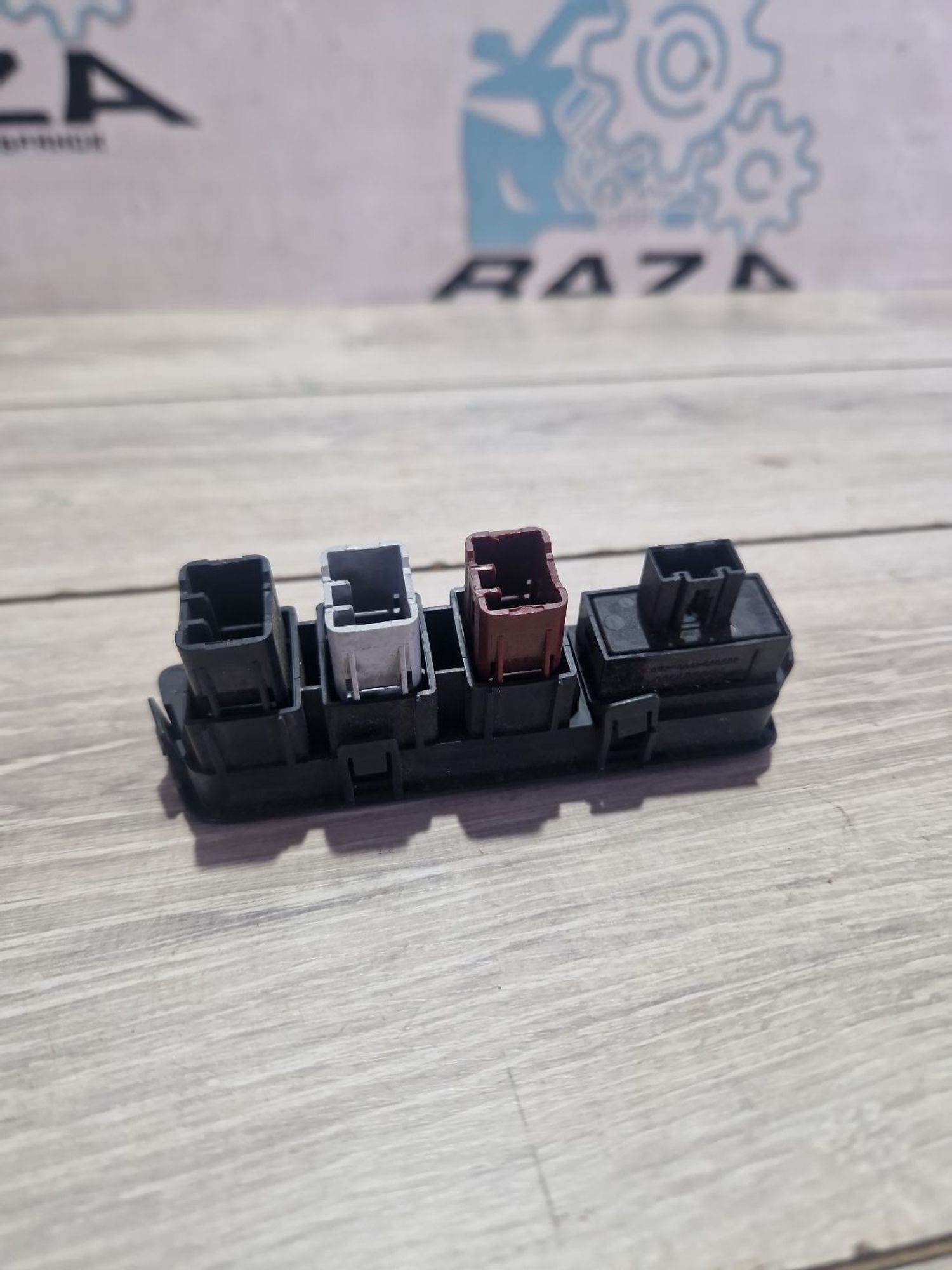 https://ycs.partsauto.market/partsauto-images/thmbs/userImages/0d5a73f363ec19ea8b7d8d6483ce4211/part/df19622c-a86c-4c6f-bff4-869056961adb_1787387677684.jpg