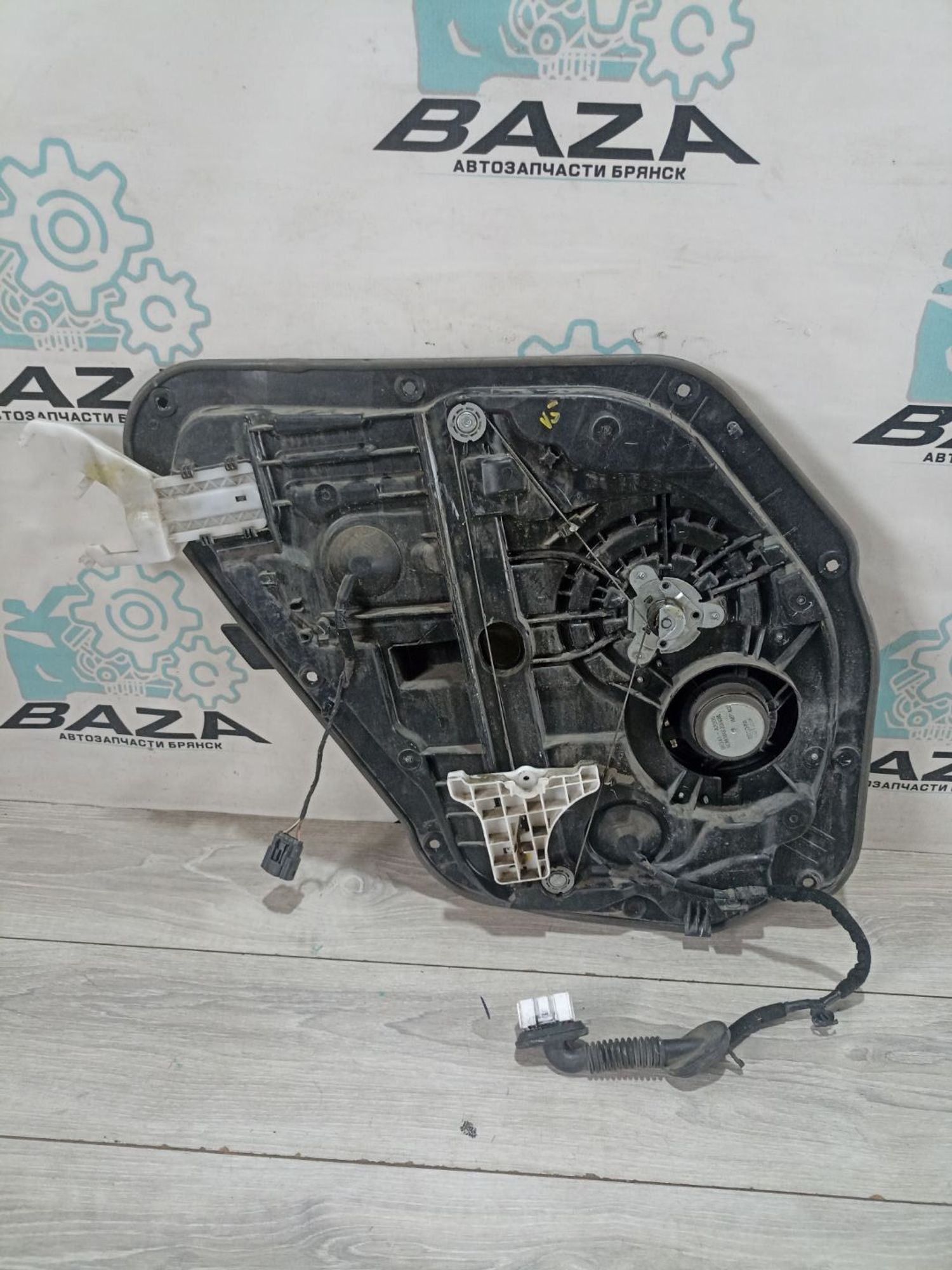 https://ycs.partsauto.market/partsauto-images/thmbs/userImages/0d5a73f363ec19ea8b7d8d6483ce4211/part/e199fe5e-5235-4610-aa53-a7bbd2bd45d0_1783341939121.jpg