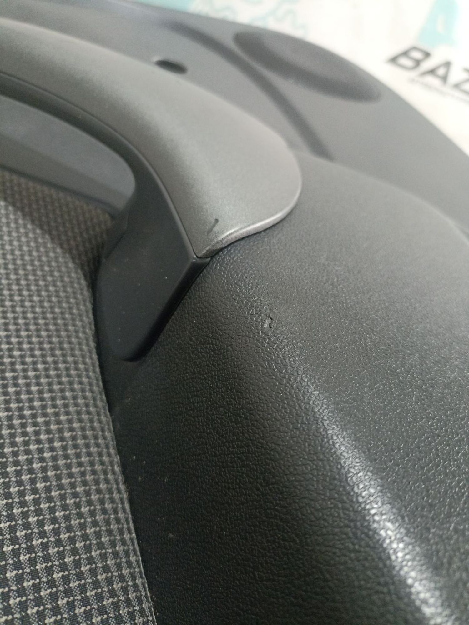 https://ycs.partsauto.market/partsauto-images/thmbs/userImages/0d5a73f363ec19ea8b7d8d6483ce4211/part/e3833126-fad3-4944-aed6-521ba7919265_1784554502032.jpg