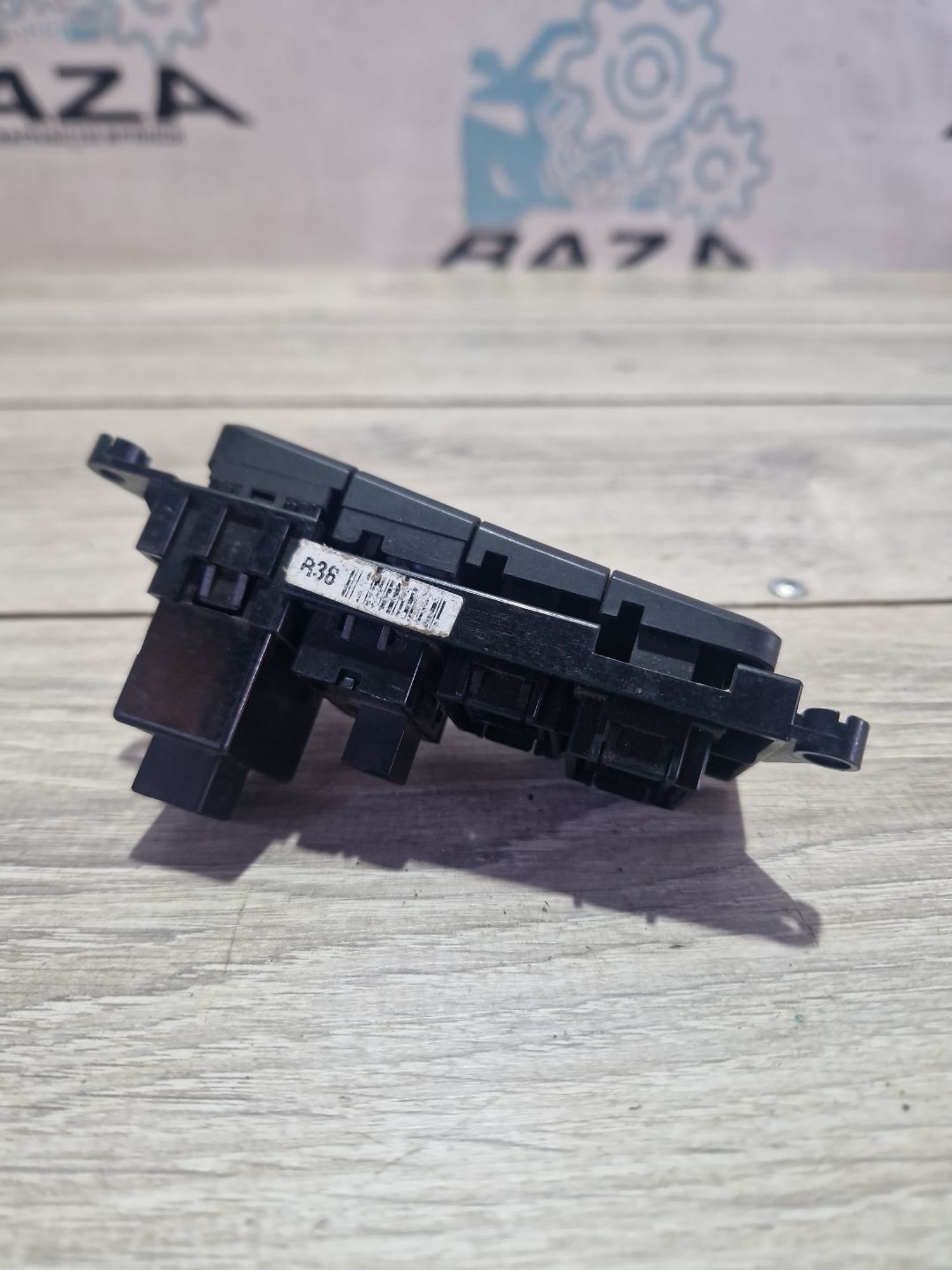 https://ycs.partsauto.market/partsauto-images/thmbs/userImages/0d5a73f363ec19ea8b7d8d6483ce4211/part/e8bbc530-a14f-4170-99fb-fabd4cdec6b8_1787645579461.jpg