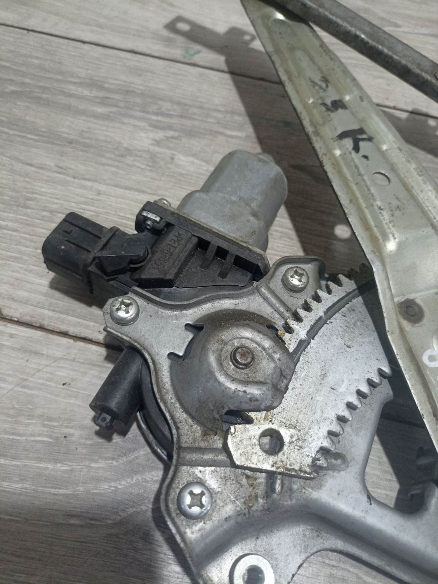https://ycs.partsauto.market/partsauto-images/thmbs/userImages/0d5a73f363ec19ea8b7d8d6483ce4211/part/ea15ae3e-a3e1-4e69-940d-e5cec7fd6afa_1784023470280.jpg
