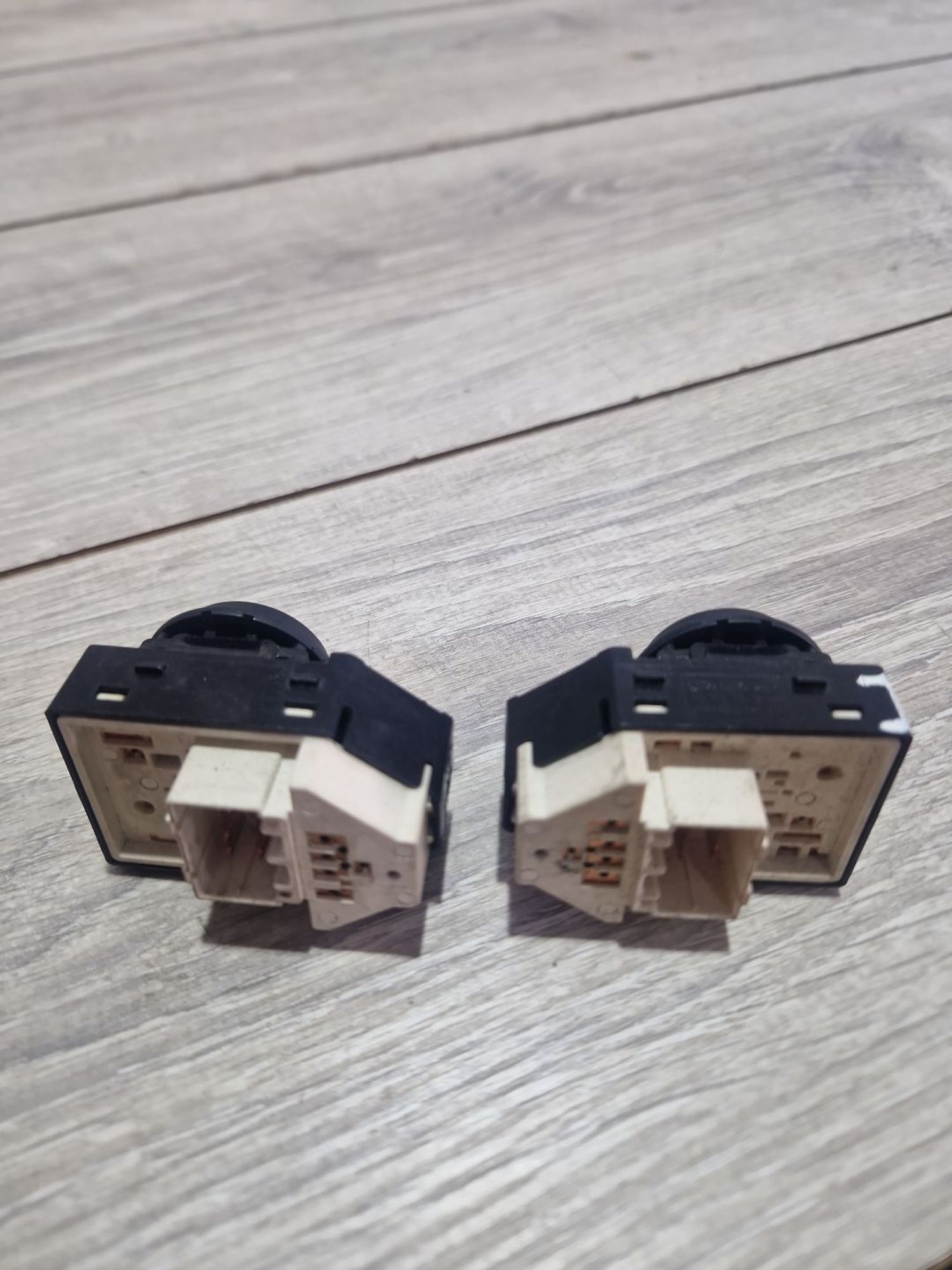 https://ycs.partsauto.market/partsauto-images/thmbs/userImages/0d5a73f363ec19ea8b7d8d6483ce4211/part/eb3a3bbe-c044-47a6-8ff4-589f5e189989_1787659054832.jpg