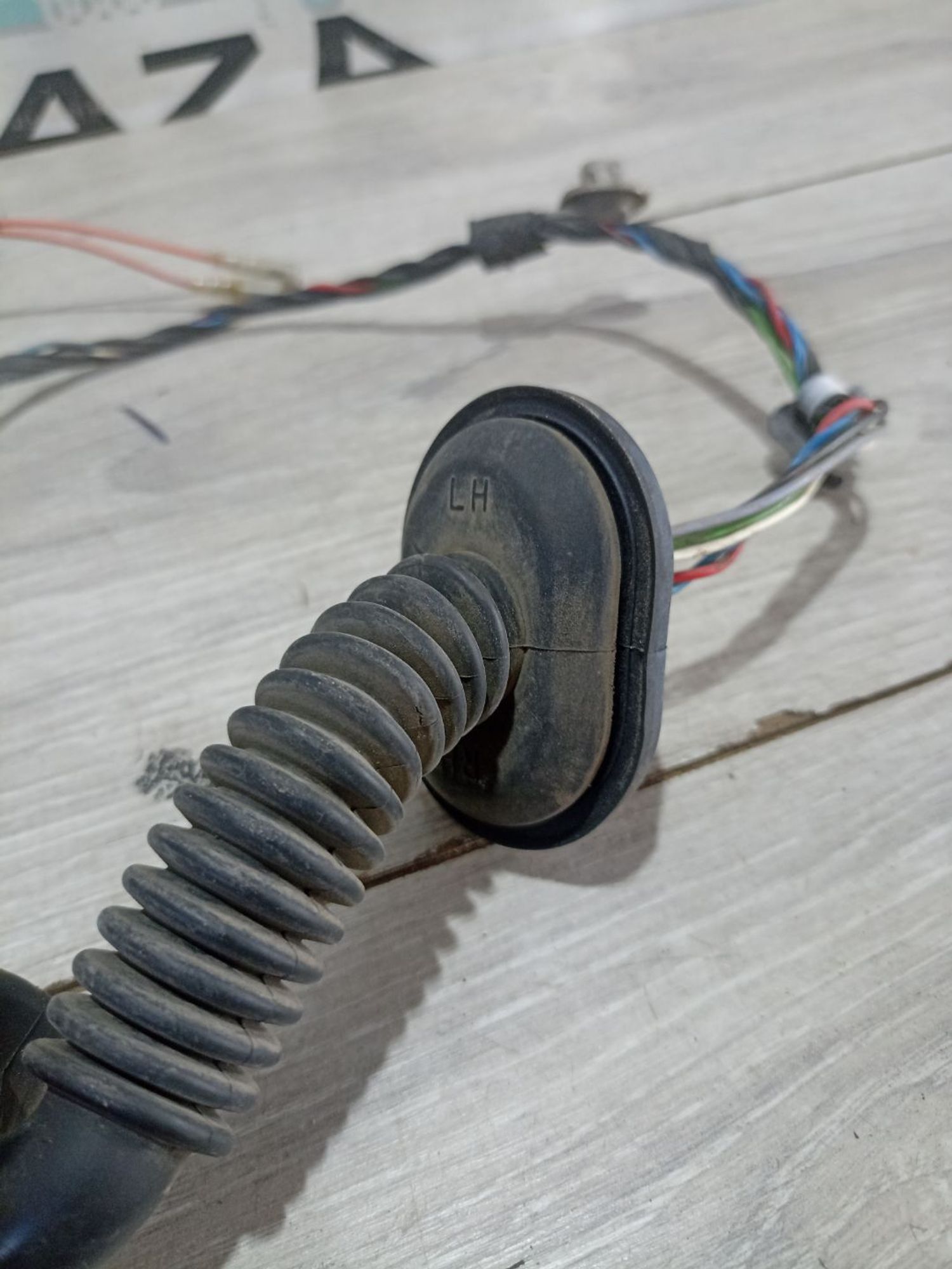 https://ycs.partsauto.market/partsauto-images/thmbs/userImages/0d5a73f363ec19ea8b7d8d6483ce4211/part/edd5f1a1-81ae-426d-8b41-163c2250a347_1783351029530.jpg