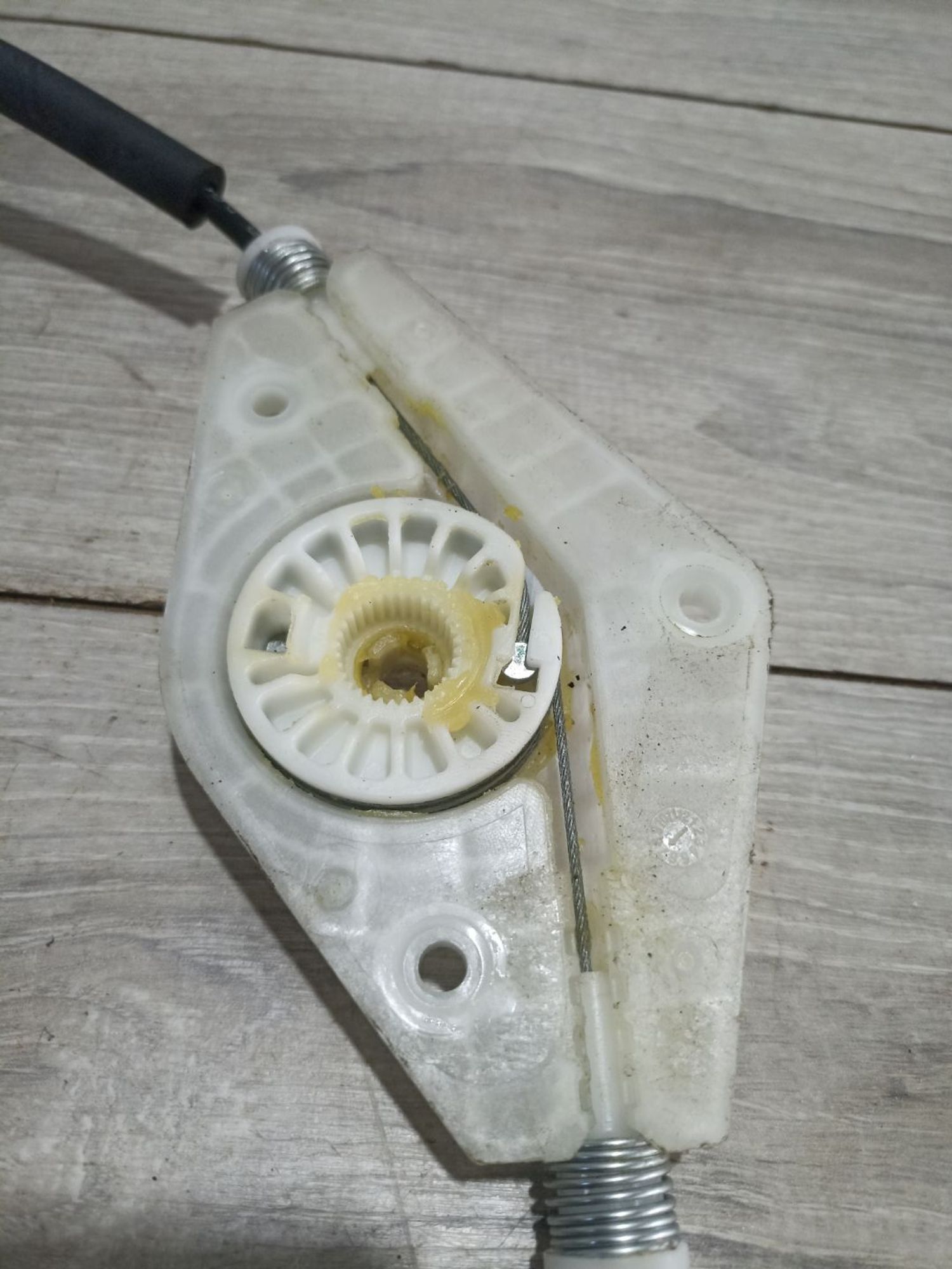 https://ycs.partsauto.market/partsauto-images/thmbs/userImages/0d5a73f363ec19ea8b7d8d6483ce4211/part/f0d6a663-489d-4465-8aff-73228bb83e49_1783949178266.jpg