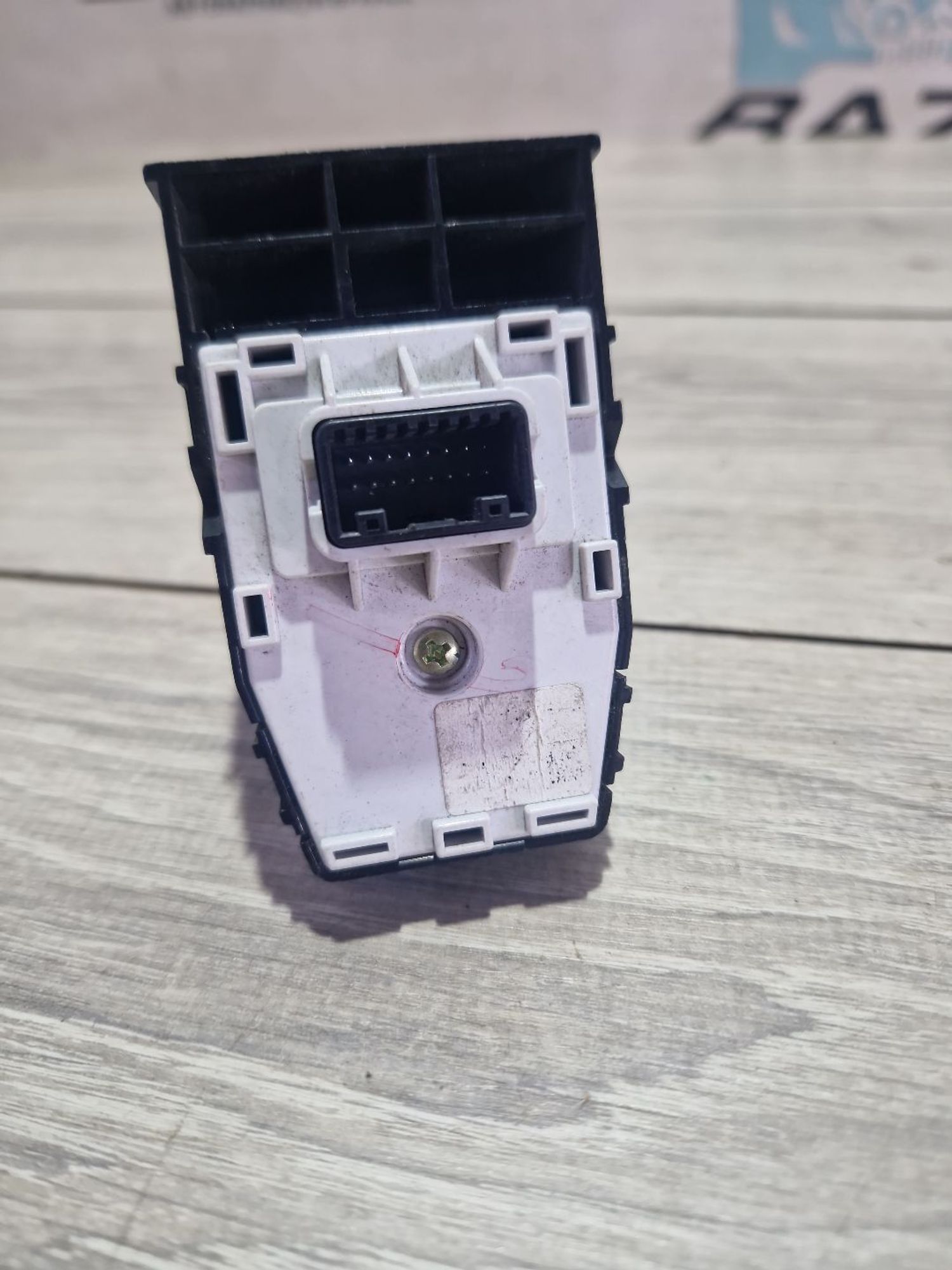 https://ycs.partsauto.market/partsauto-images/thmbs/userImages/0d5a73f363ec19ea8b7d8d6483ce4211/part/f18bcef8-c719-4bbe-bc3c-1083f4a09f4b_1787647509677.jpg