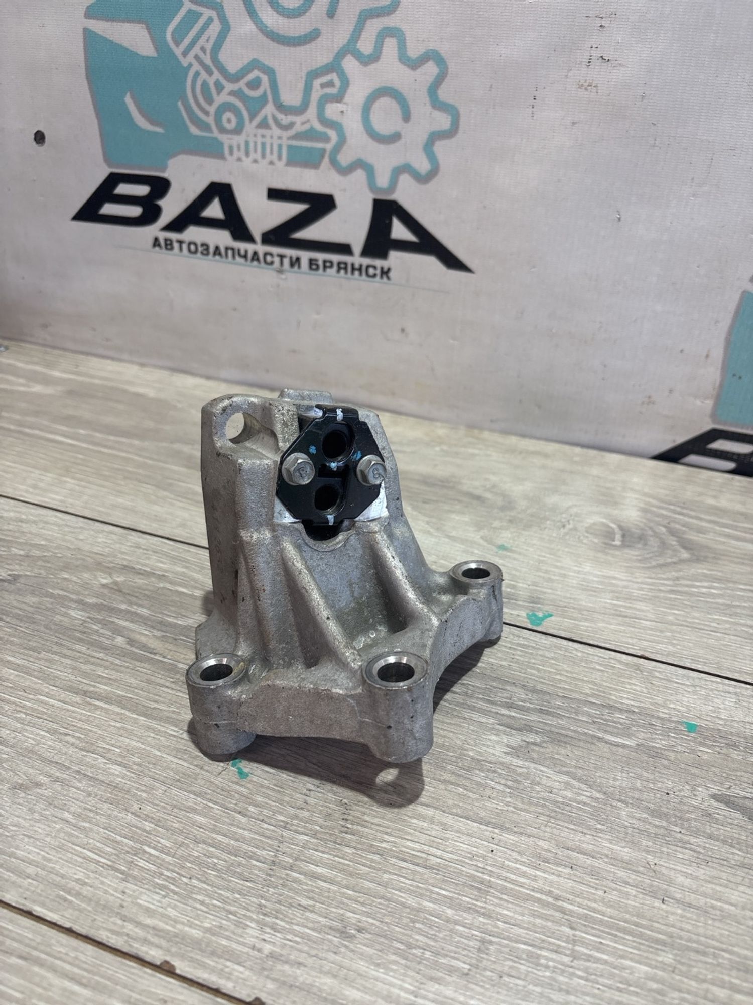 Кронштейн двигателя левый Hyundai Solaris, Kia Rio, 990 рублей, Брянск