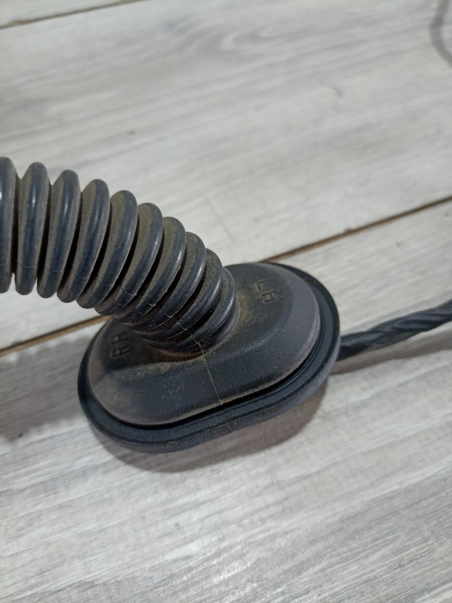 https://ycs.partsauto.market/partsauto-images/thmbs/userImages/0d5a73f363ec19ea8b7d8d6483ce4211/part/f4756256-d4d5-4105-99f6-c3310810bd03_1783350006561.jpg