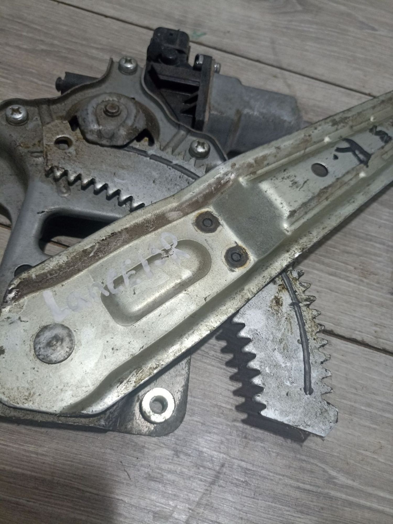https://ycs.partsauto.market/partsauto-images/thmbs/userImages/0d5a73f363ec19ea8b7d8d6483ce4211/part/f60a364e-8b93-4caf-89d8-bb024b878ed5_1784023468097.jpg
