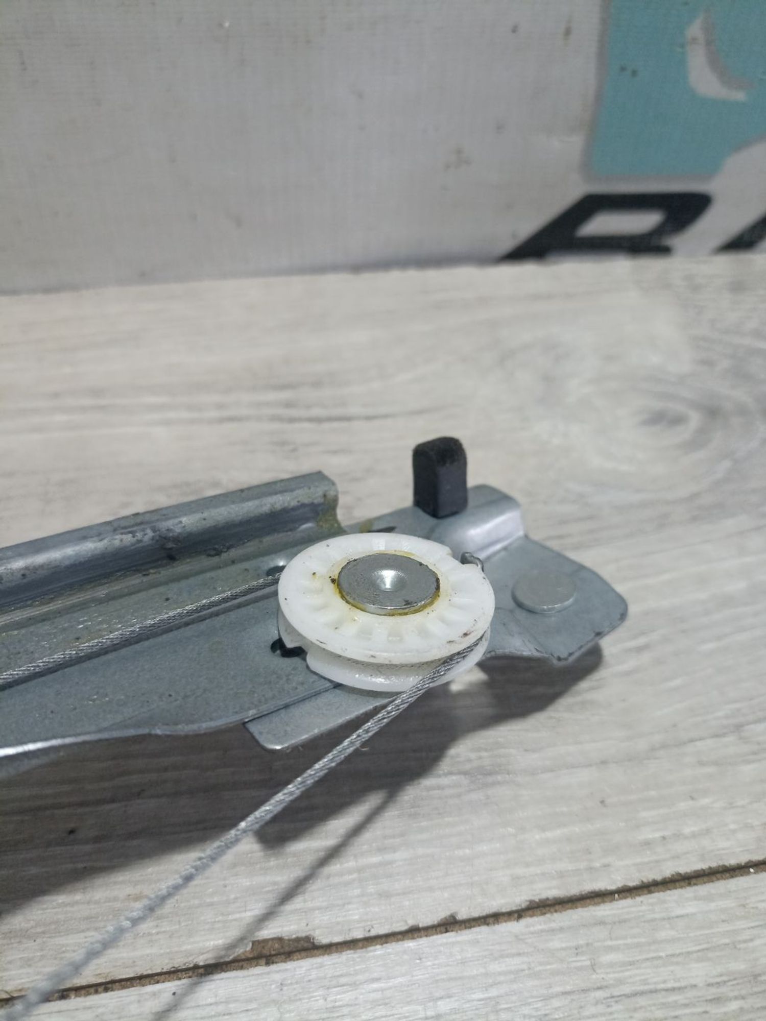 https://ycs.partsauto.market/partsauto-images/thmbs/userImages/0d5a73f363ec19ea8b7d8d6483ce4211/part/f6a4c137-99fc-45a0-97ba-a5f60d0acf54_1783936488274.jpg