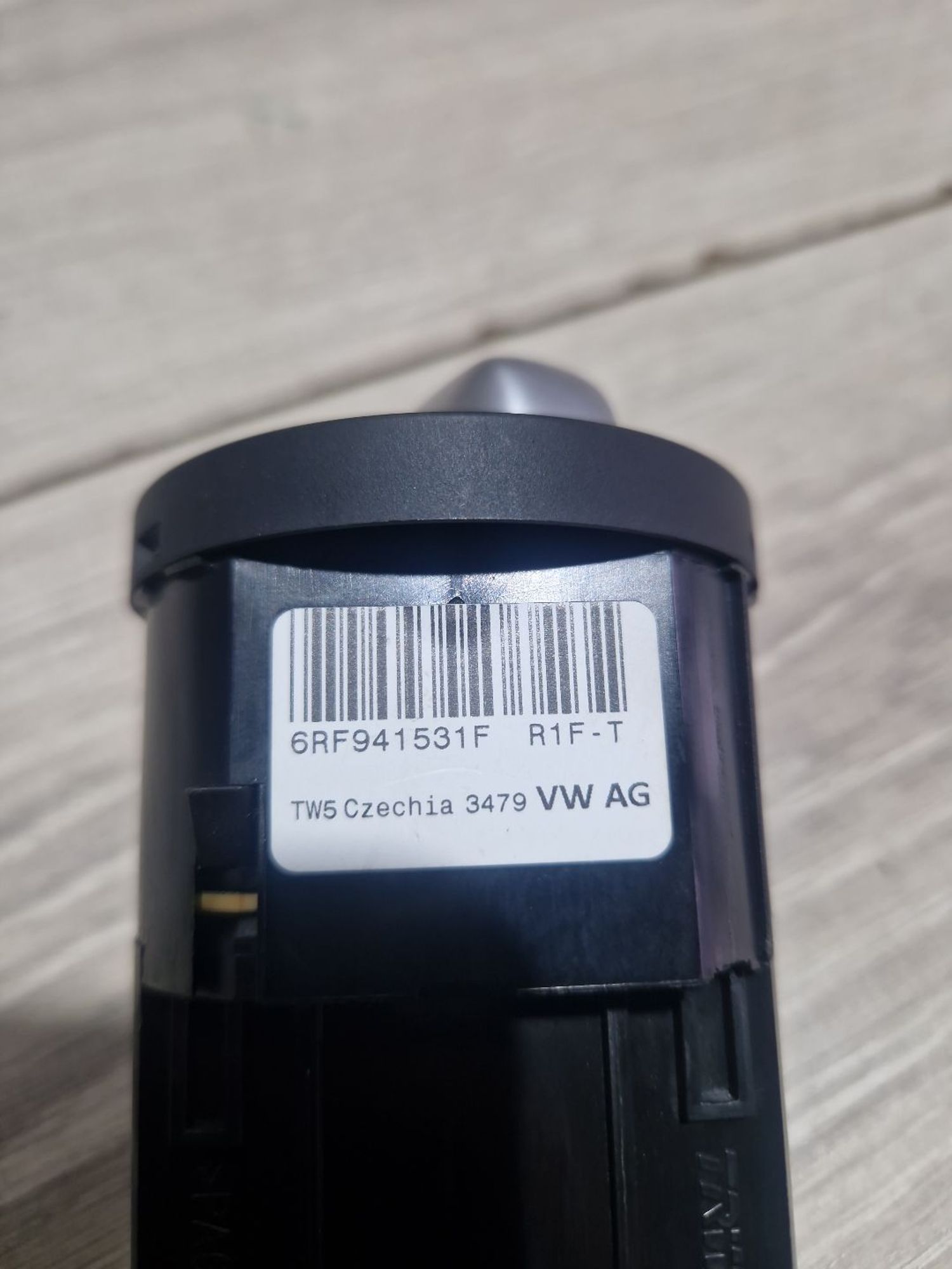 https://ycs.partsauto.market/partsauto-images/thmbs/userImages/0d5a73f363ec19ea8b7d8d6483ce4211/part/f90504a9-ef3f-41c9-a8f3-7f7b61a3207a_1787309491803.jpg
