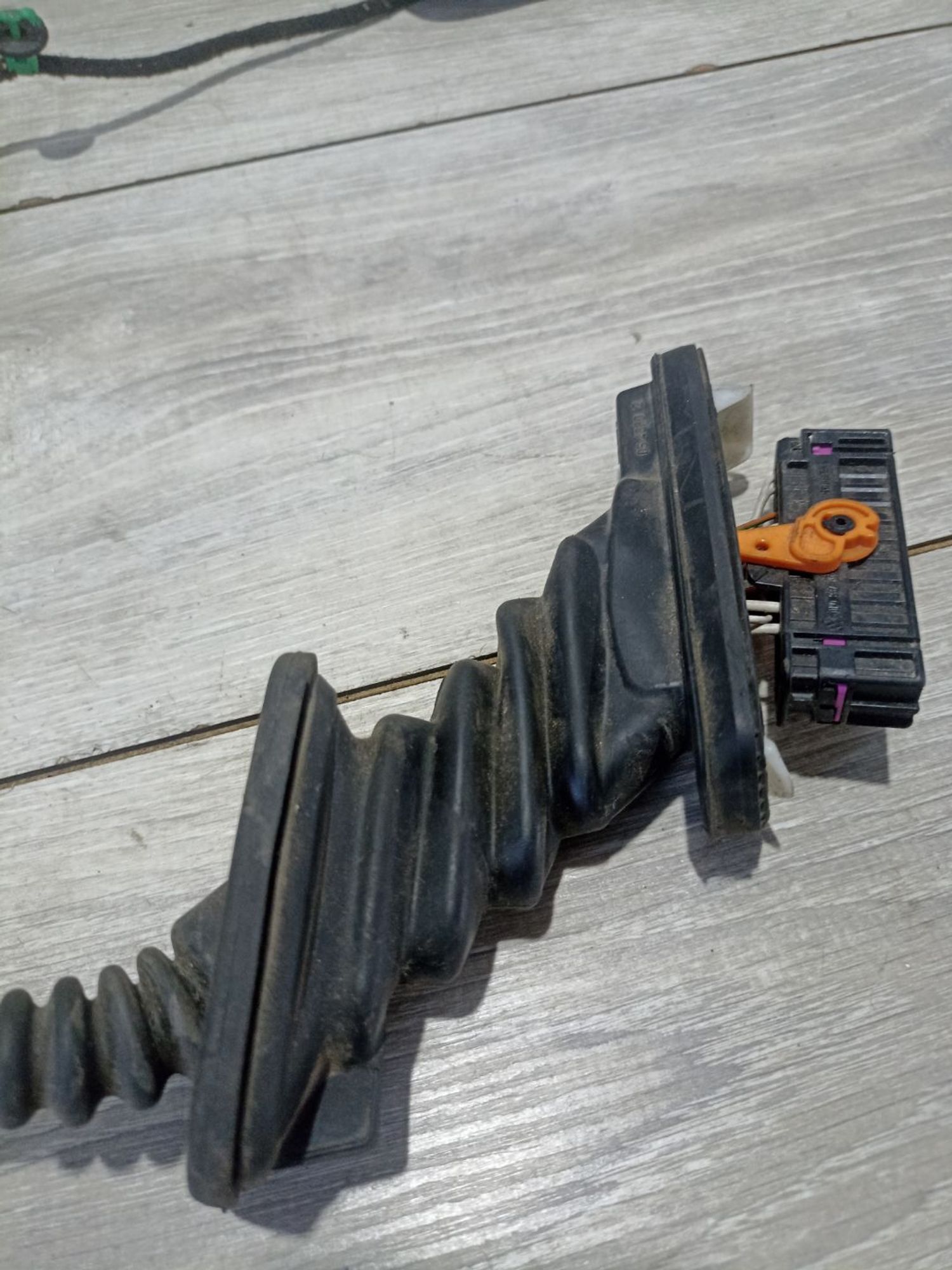 https://ycs.partsauto.market/partsauto-images/thmbs/userImages/0d5a73f363ec19ea8b7d8d6483ce4211/part/fc22093b-be37-4cd2-a8c2-2916c9c79c87_1783519137079.jpg