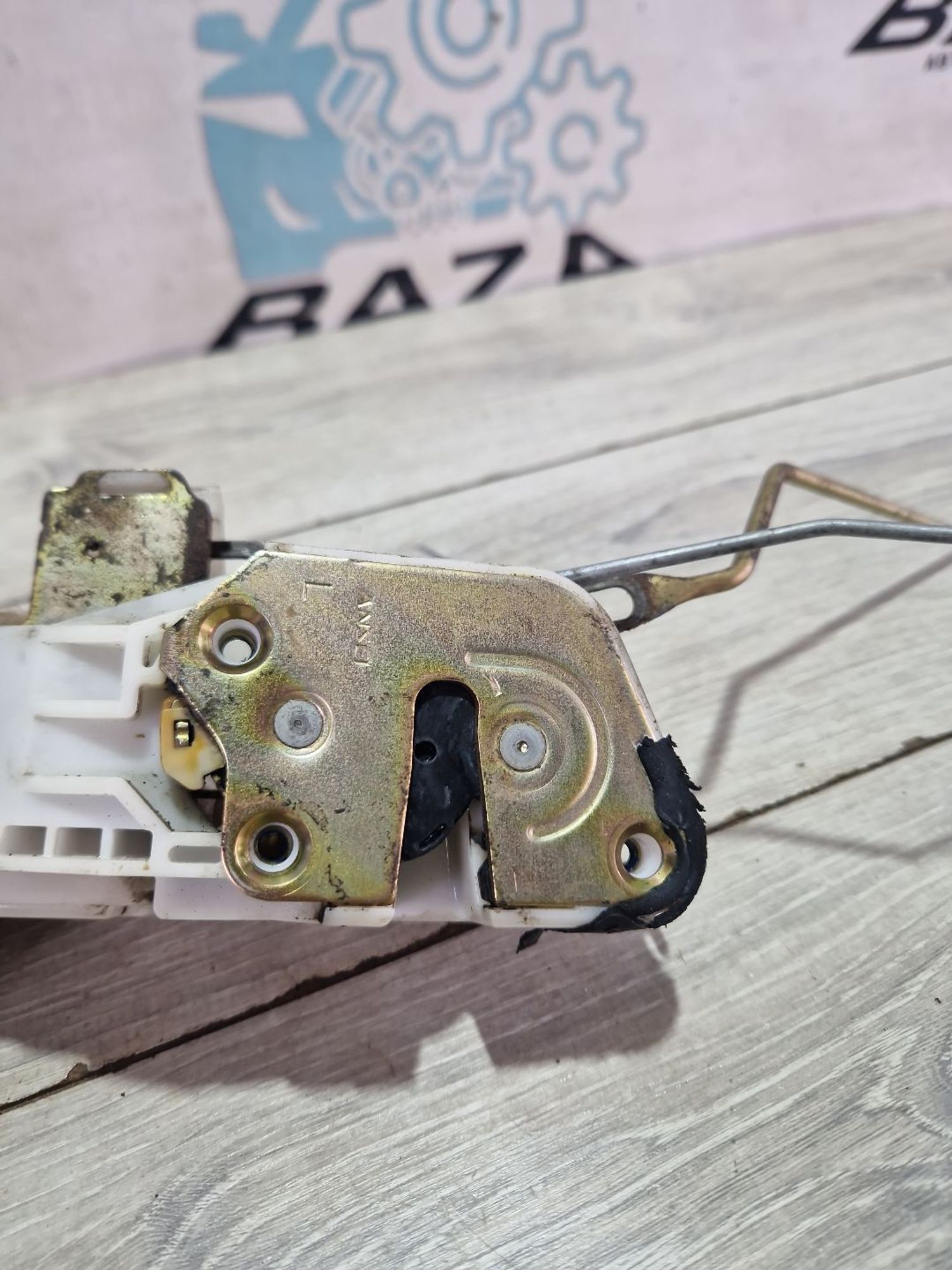 https://ycs.partsauto.market/partsauto-images/thmbs/userImages/0d5a73f363ec19ea8b7d8d6483ce4211/part/fc684b20-bf57-4076-9533-02c84e026b44_1787135372473.jpg