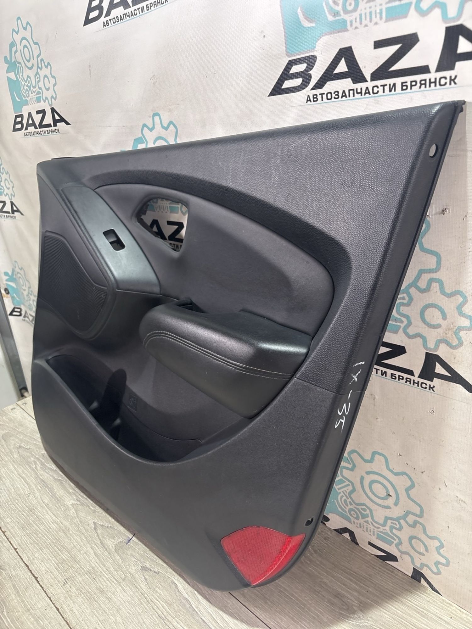 Обшивка двери передней правой Hyundai ix35, I 2012, 2490 рублей, Брянск
