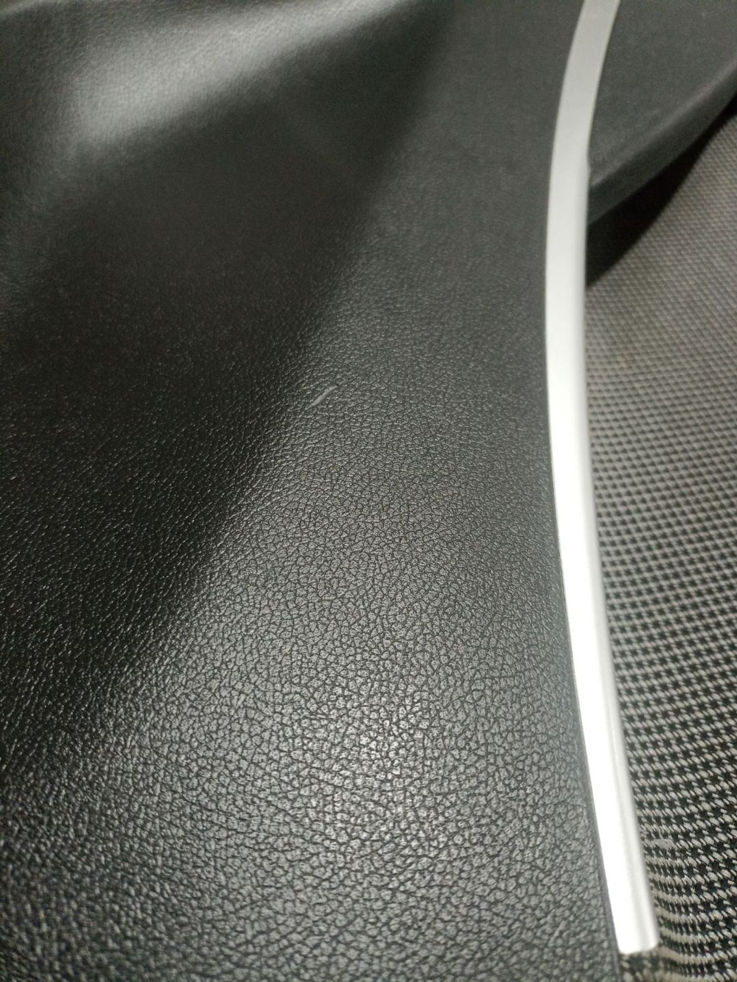 https://ycs.partsauto.market/partsauto-images/thmbs/userImages/0d5a73f363ec19ea8b7d8d6483ce4211/part/ffb80047-20da-42ec-8880-6b0a75b1b389_1784708258533.jpg
