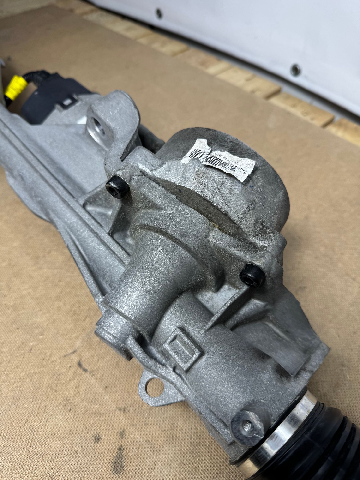 https://ycs.partsauto.market/partsauto-images/thmbs/userImages/184a1788b1ef29d1523366422912a882/part/1443b0cd-e322-4d32-b08c-fe6c763709dc_1789297521262.jpg