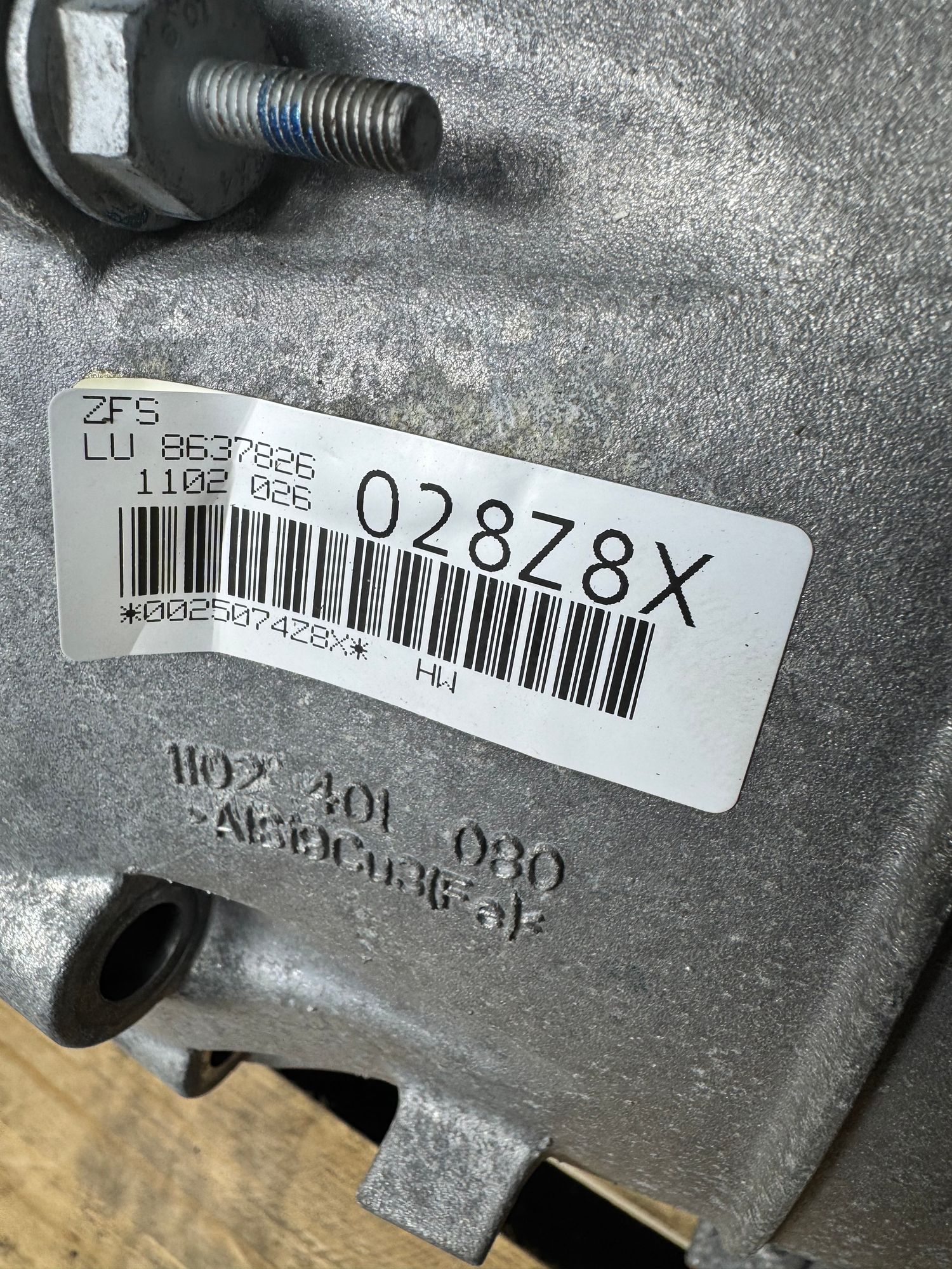 https://ycs.partsauto.market/partsauto-images/thmbs/userImages/184a1788b1ef29d1523366422912a882/part/1802a1d7-60b9-47ae-bc02-05c9f69f221b_1789294922929.jpg