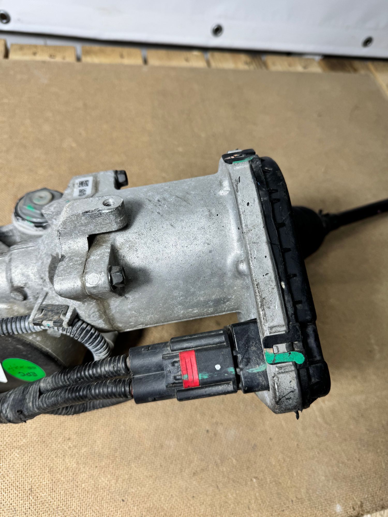 https://ycs.partsauto.market/partsauto-images/thmbs/userImages/184a1788b1ef29d1523366422912a882/part/425d965a-ab41-494b-b6bc-ce8bd3c0b9c7_1789299160603.jpg