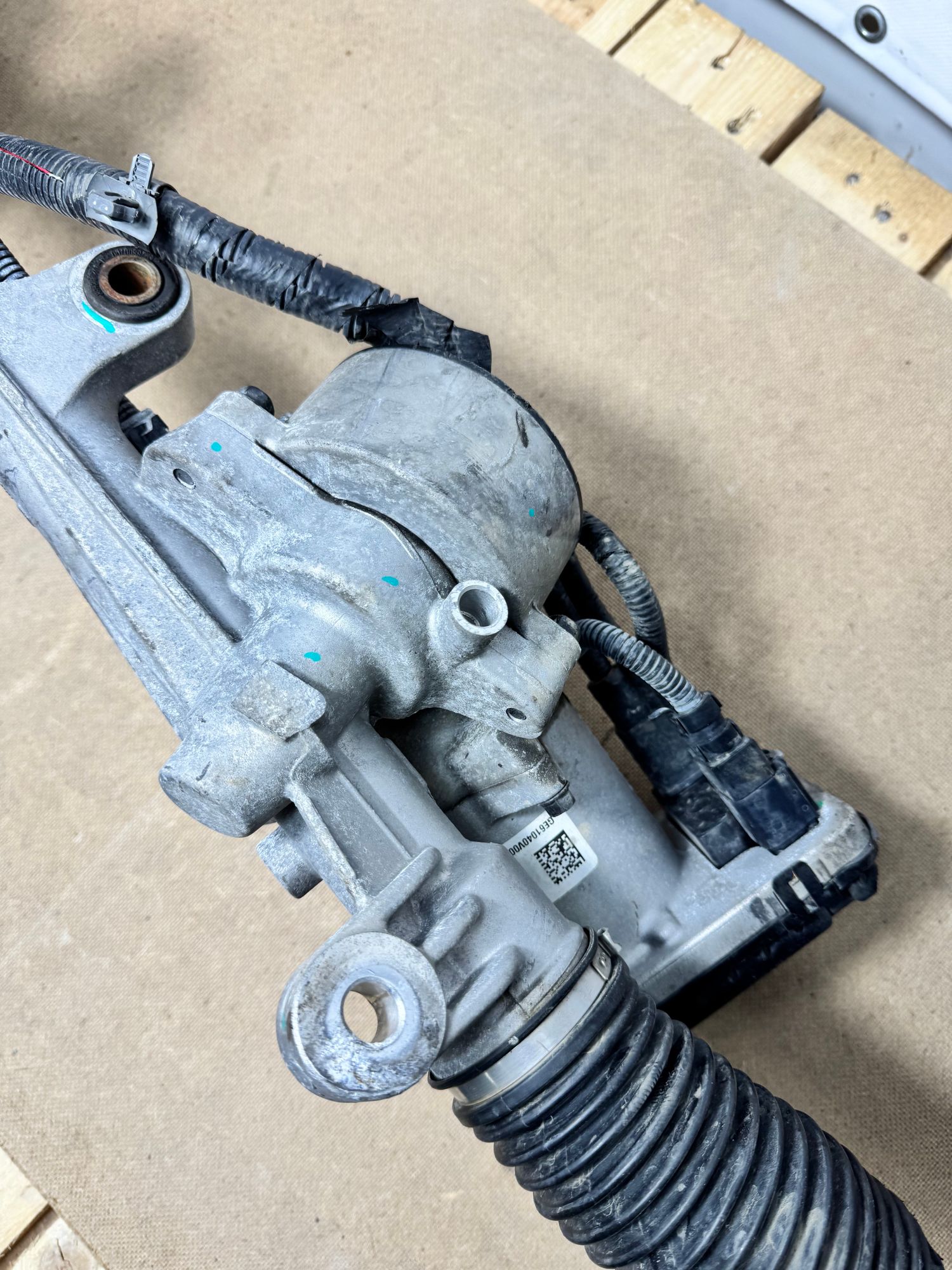 https://ycs.partsauto.market/partsauto-images/thmbs/userImages/184a1788b1ef29d1523366422912a882/part/586f12a6-bf8e-4100-a431-6c2911ad1e47_1789299167014.jpg