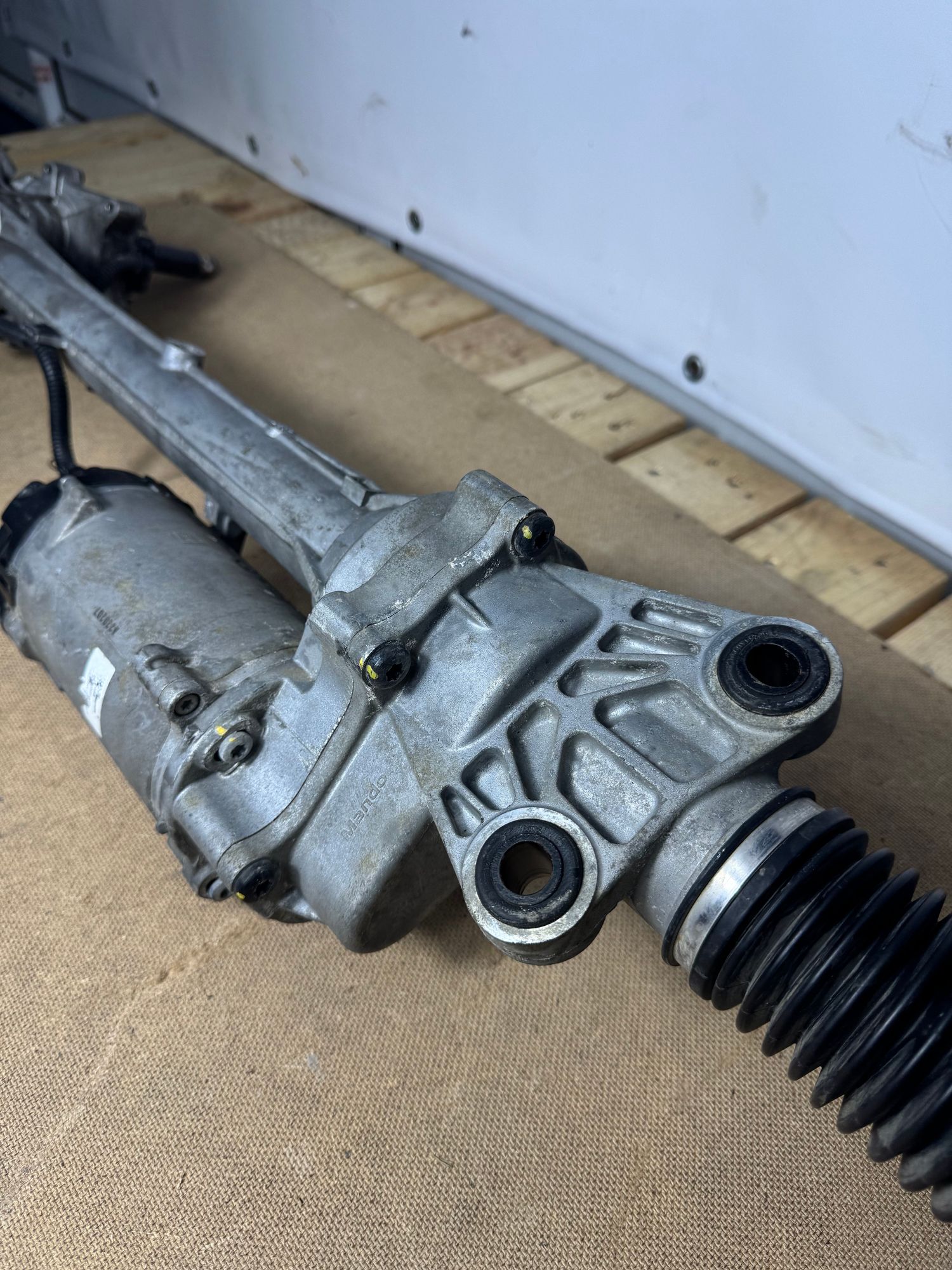 https://ycs.partsauto.market/partsauto-images/thmbs/userImages/184a1788b1ef29d1523366422912a882/part/673fcabf-3198-427c-baae-9a1ecb503041_1789296157646.jpg