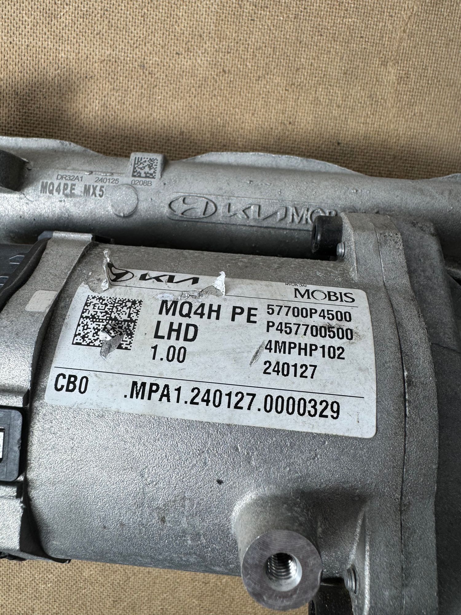https://ycs.partsauto.market/partsauto-images/thmbs/userImages/184a1788b1ef29d1523366422912a882/part/777d6cd8-6a64-41d5-9bbe-ffe4a3139e8d_1789299774971.jpg