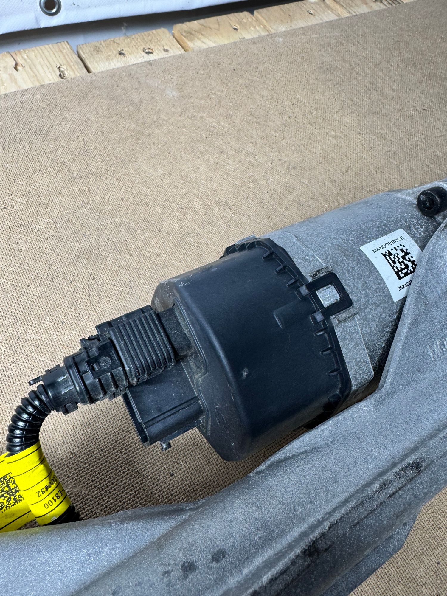 https://ycs.partsauto.market/partsauto-images/thmbs/userImages/184a1788b1ef29d1523366422912a882/part/7a73c6cd-063d-48d8-967f-81cfa4ff4f70_1789297515041.jpg