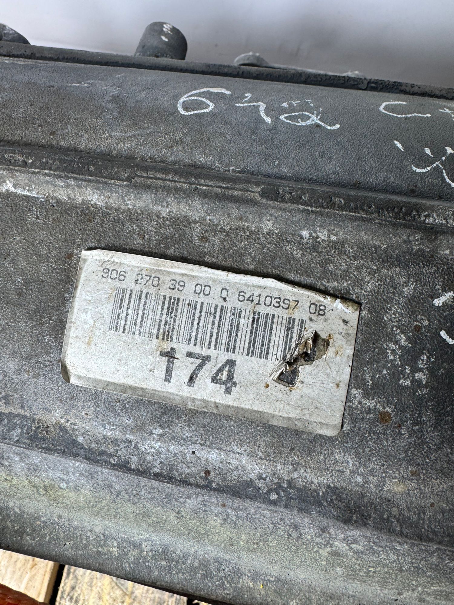https://ycs.partsauto.market/partsauto-images/thmbs/userImages/184a1788b1ef29d1523366422912a882/part/8305f491-759f-4075-a25b-f2d407d56848_1789291411212.jpg