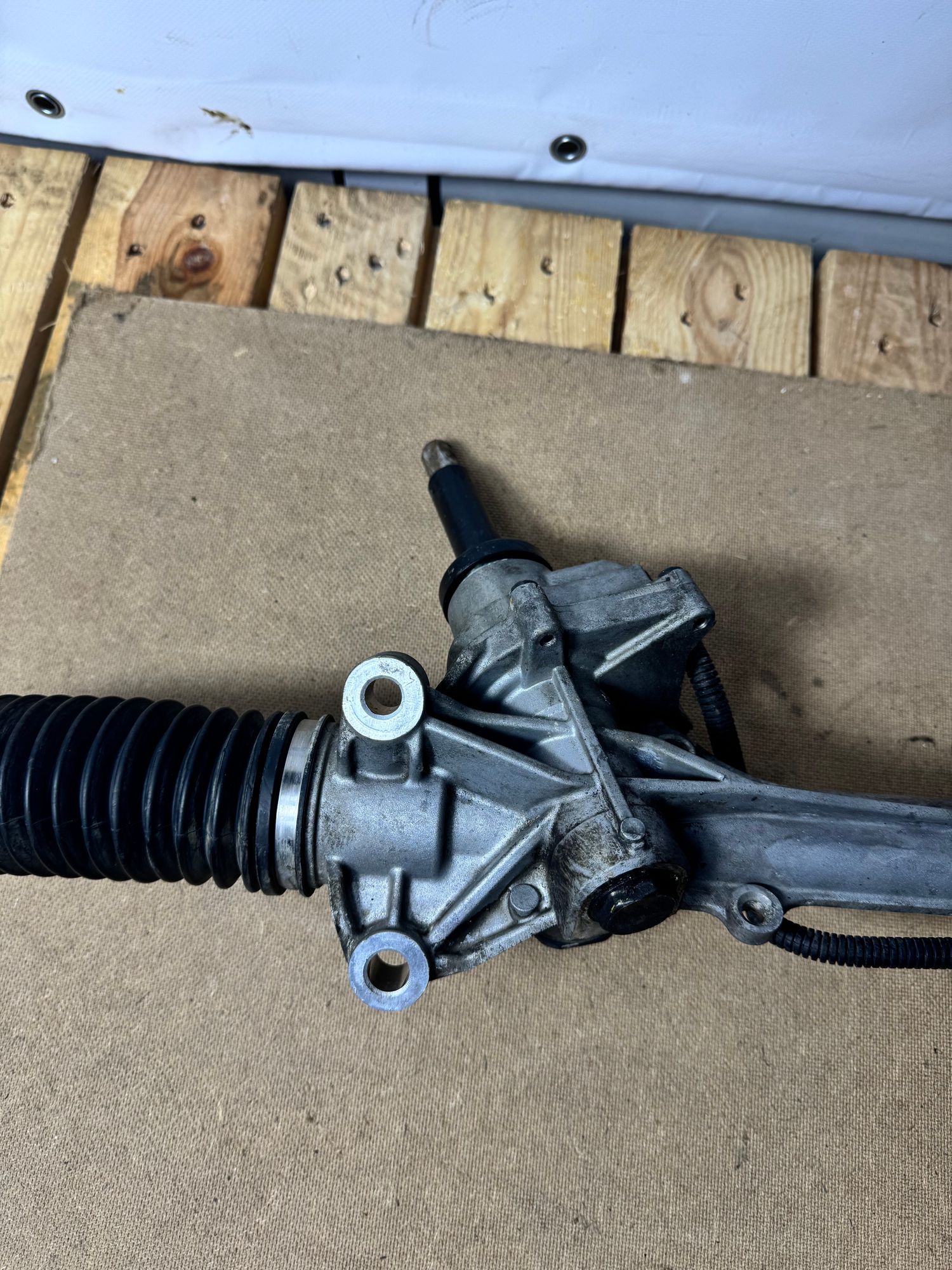 https://ycs.partsauto.market/partsauto-images/thmbs/userImages/184a1788b1ef29d1523366422912a882/part/89424e65-c23d-4b1d-b963-88ab88cfa7e5_1789296154847.jpg