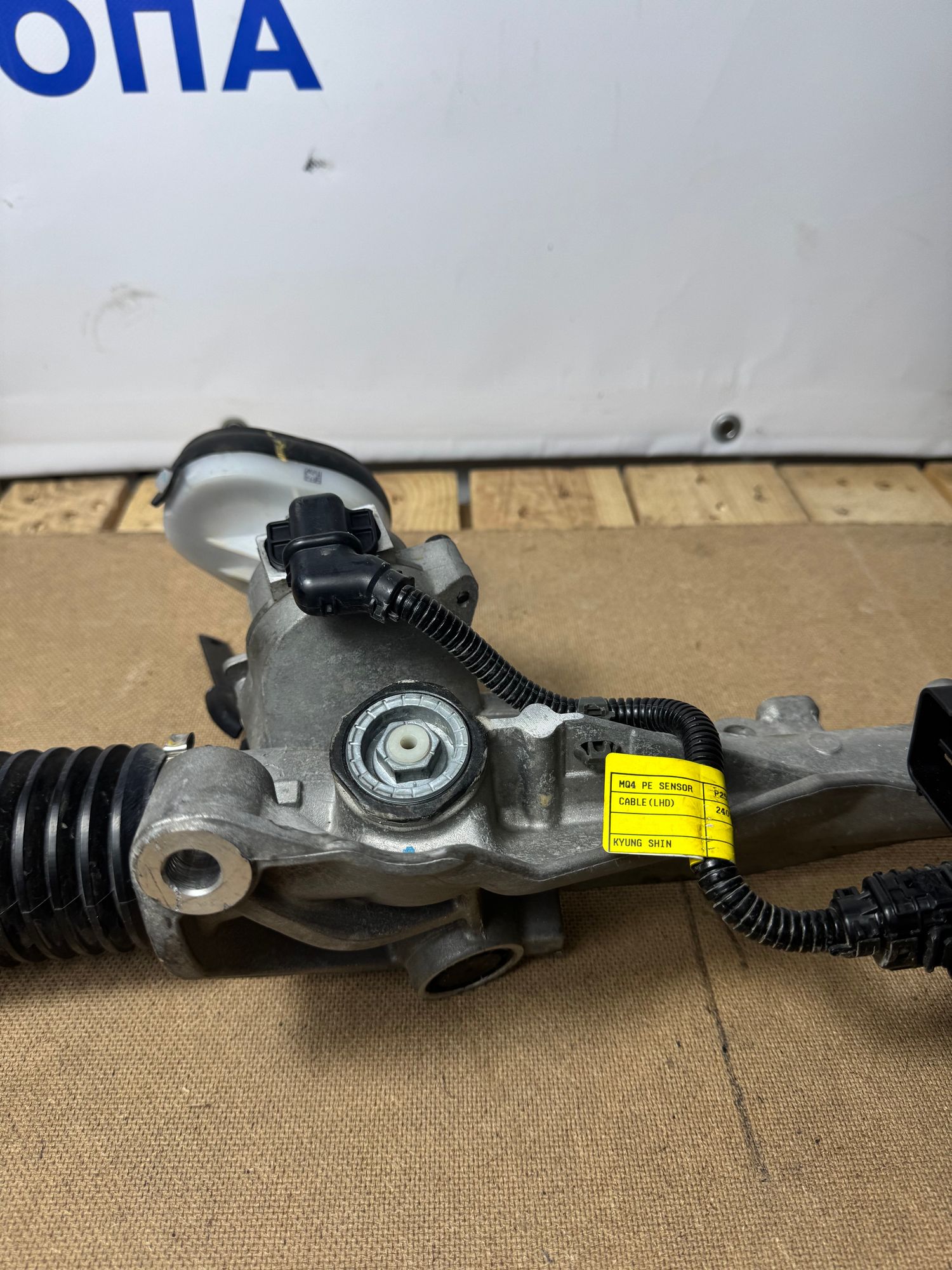 https://ycs.partsauto.market/partsauto-images/thmbs/userImages/184a1788b1ef29d1523366422912a882/part/a1a6e5bc-343c-4a8e-94b0-8e6de1732a5a_1789299781365.jpg