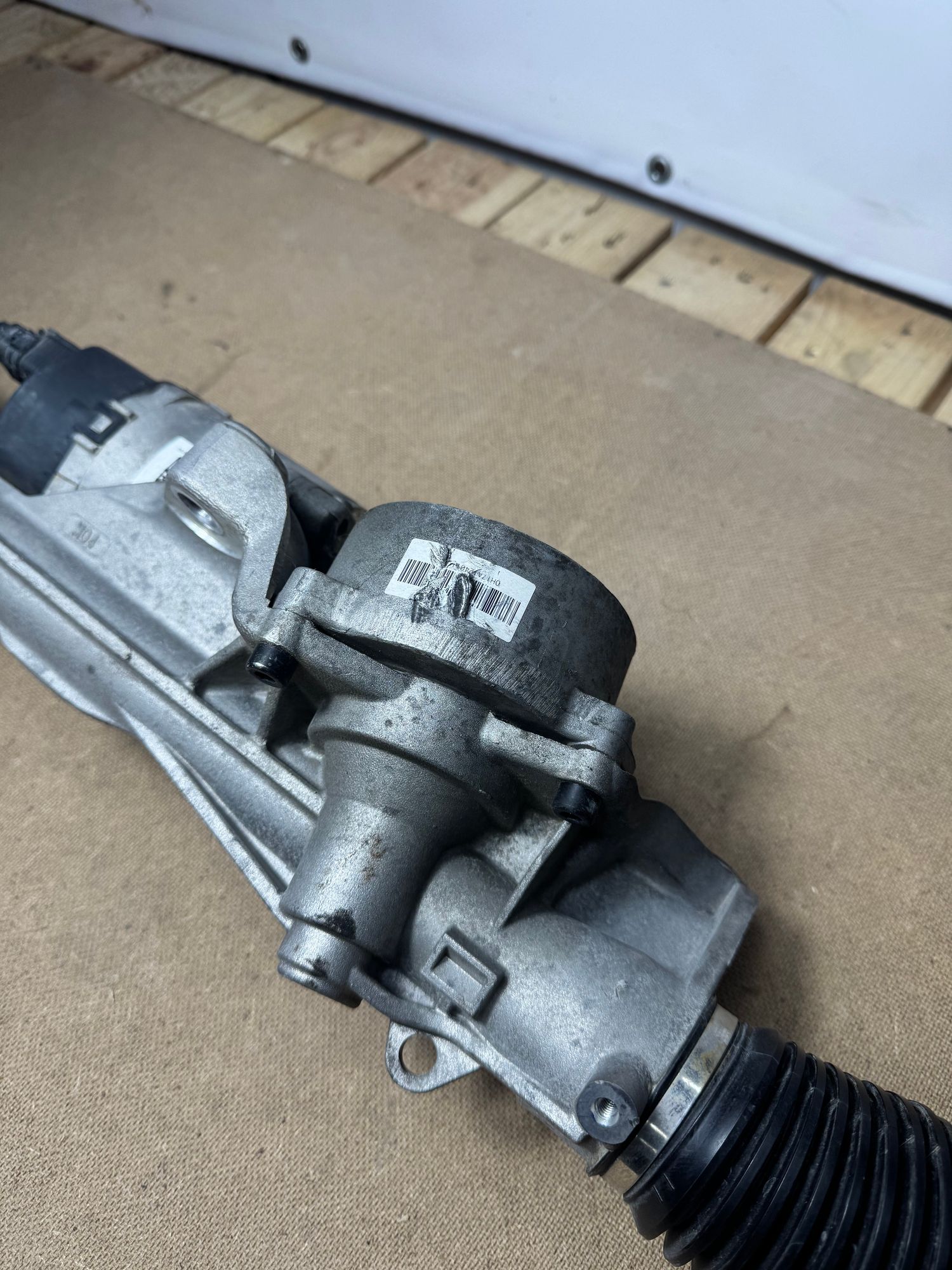 https://ycs.partsauto.market/partsauto-images/thmbs/userImages/184a1788b1ef29d1523366422912a882/part/d3ece95b-9316-4081-b54e-65b672e14171_1789299788646.jpg