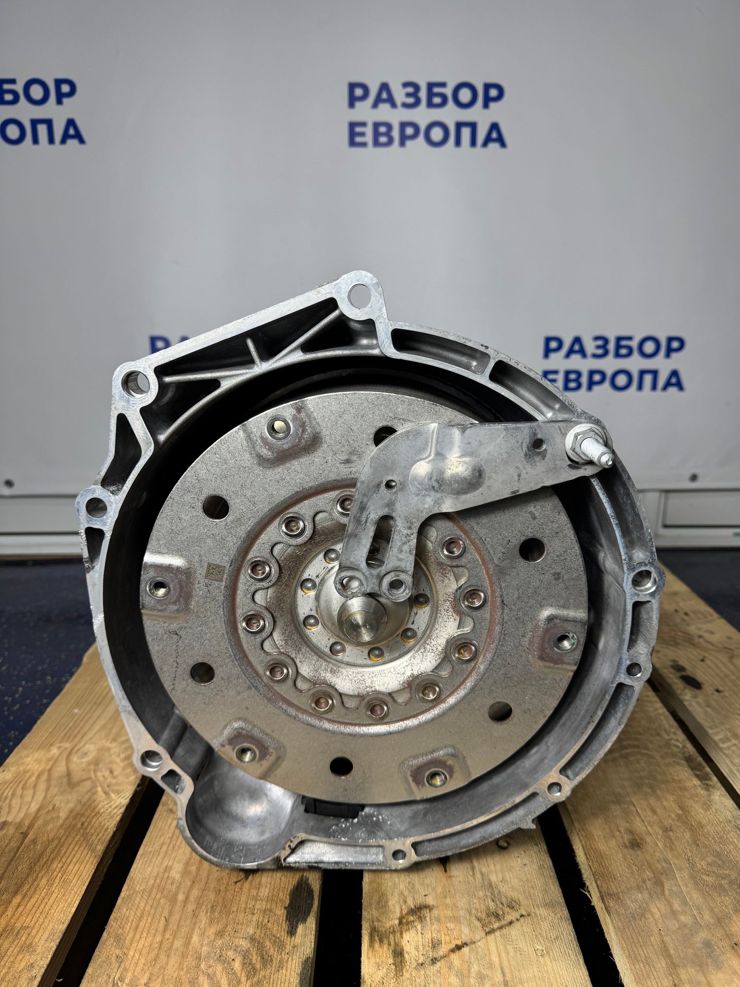 https://ycs.partsauto.market/partsauto-images/thmbs/userImages/184a1788b1ef29d1523366422912a882/part/e8d71beb-6cb3-4278-97e3-e1d5f0b2f49e_1789294916016.jpg