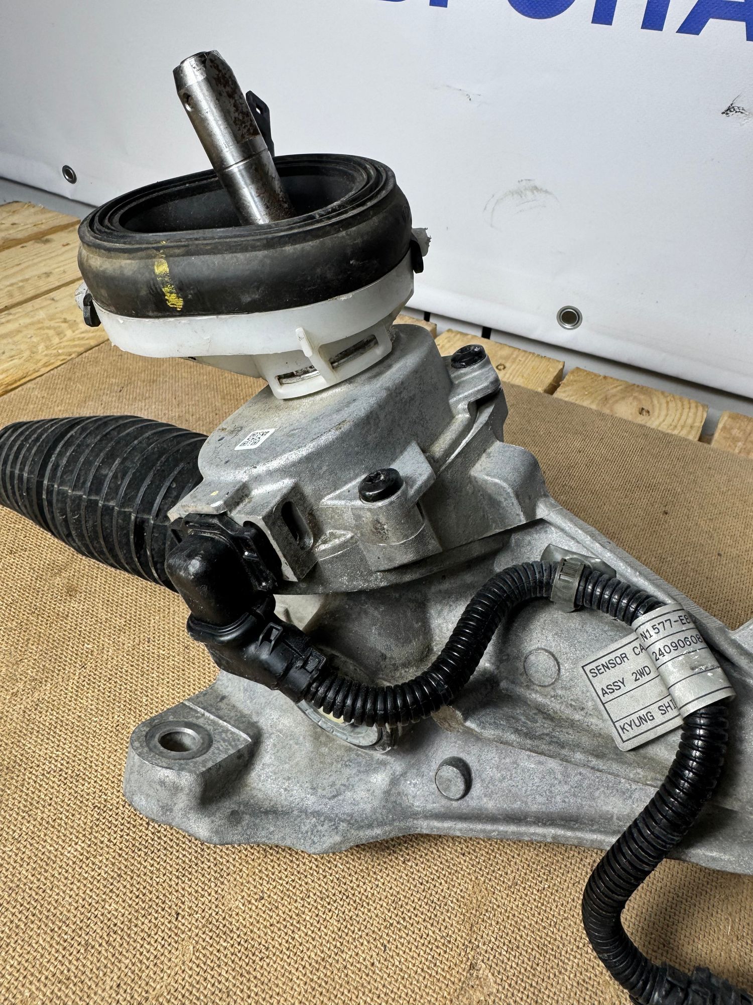 https://ycs.partsauto.market/partsauto-images/thmbs/userImages/184a1788b1ef29d1523366422912a882/part/eed7acb3-ca3d-426e-9903-2ea000e4bac2_1789298574209.jpg