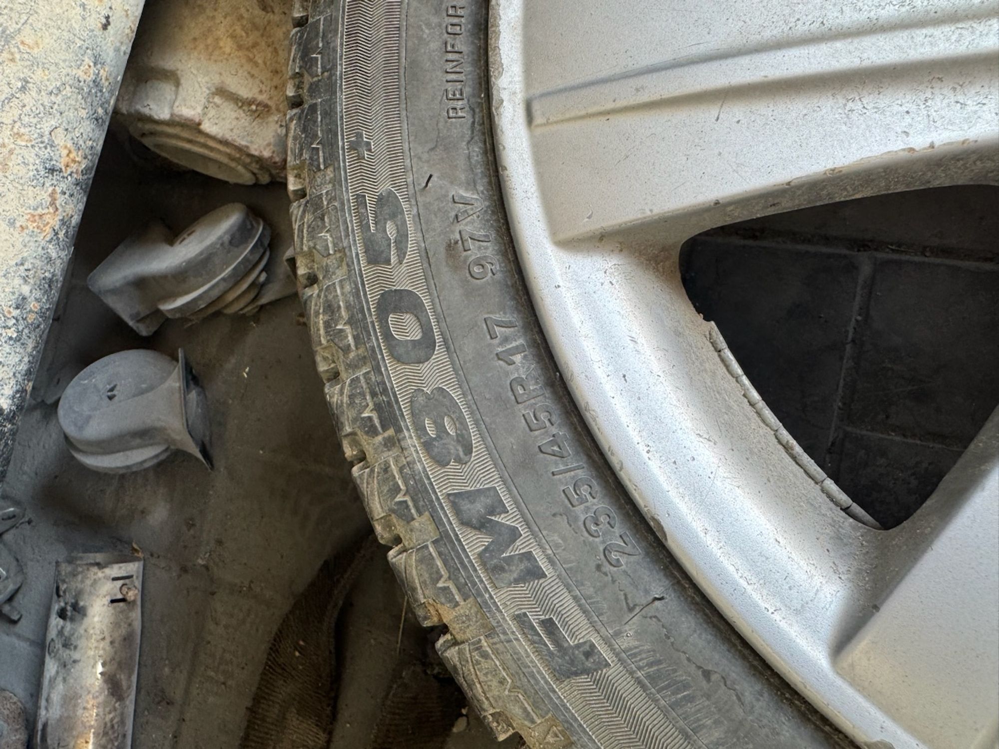 https://ycs.partsauto.market/partsauto-images/thmbs/userImages/1bf712eea6522467ebc9f620e3ae6eb6/part/258e4d08-ee69-42b0-b8b5-bd3bc223bd3a_1784890206381.jpg