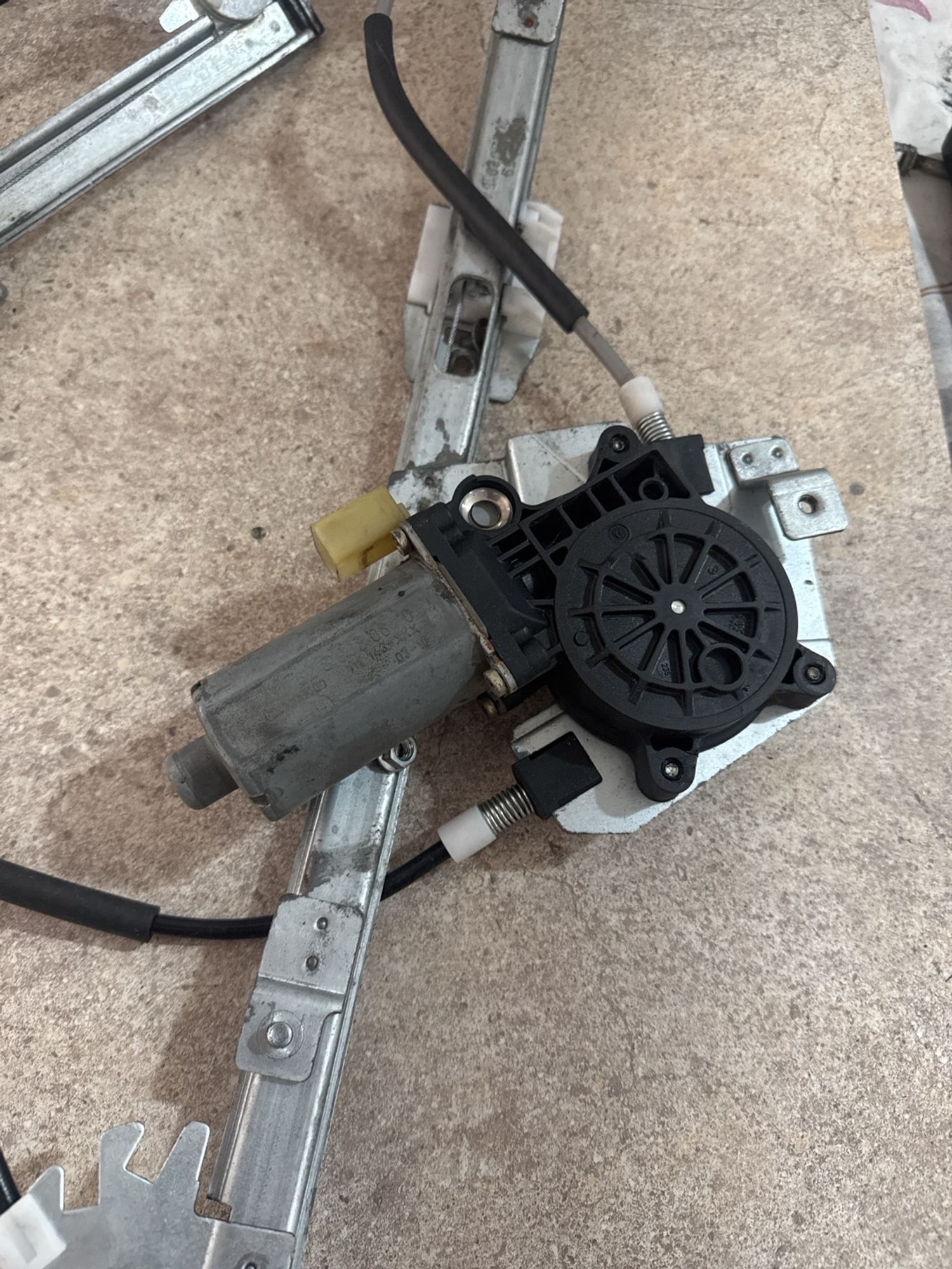 https://ycs.partsauto.market/partsauto-images/thmbs/userImages/1bf712eea6522467ebc9f620e3ae6eb6/part/274b951e-76ec-4d93-8c83-dc9e24439640_1785141108716.jpg