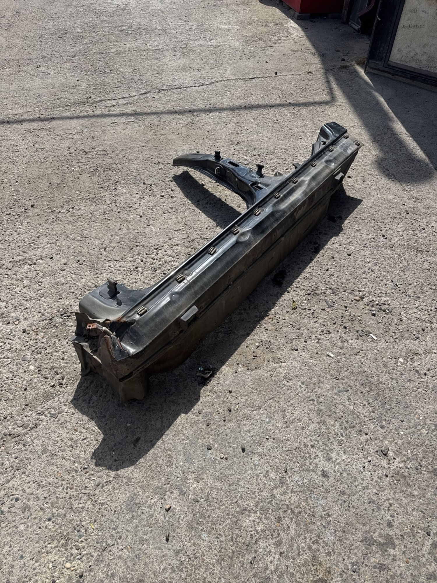https://ycs.partsauto.market/partsauto-images/thmbs/userImages/1bf712eea6522467ebc9f620e3ae6eb6/part/313b44ee-3825-4203-8a6c-4d2090dca8be_1785413369203.jpg