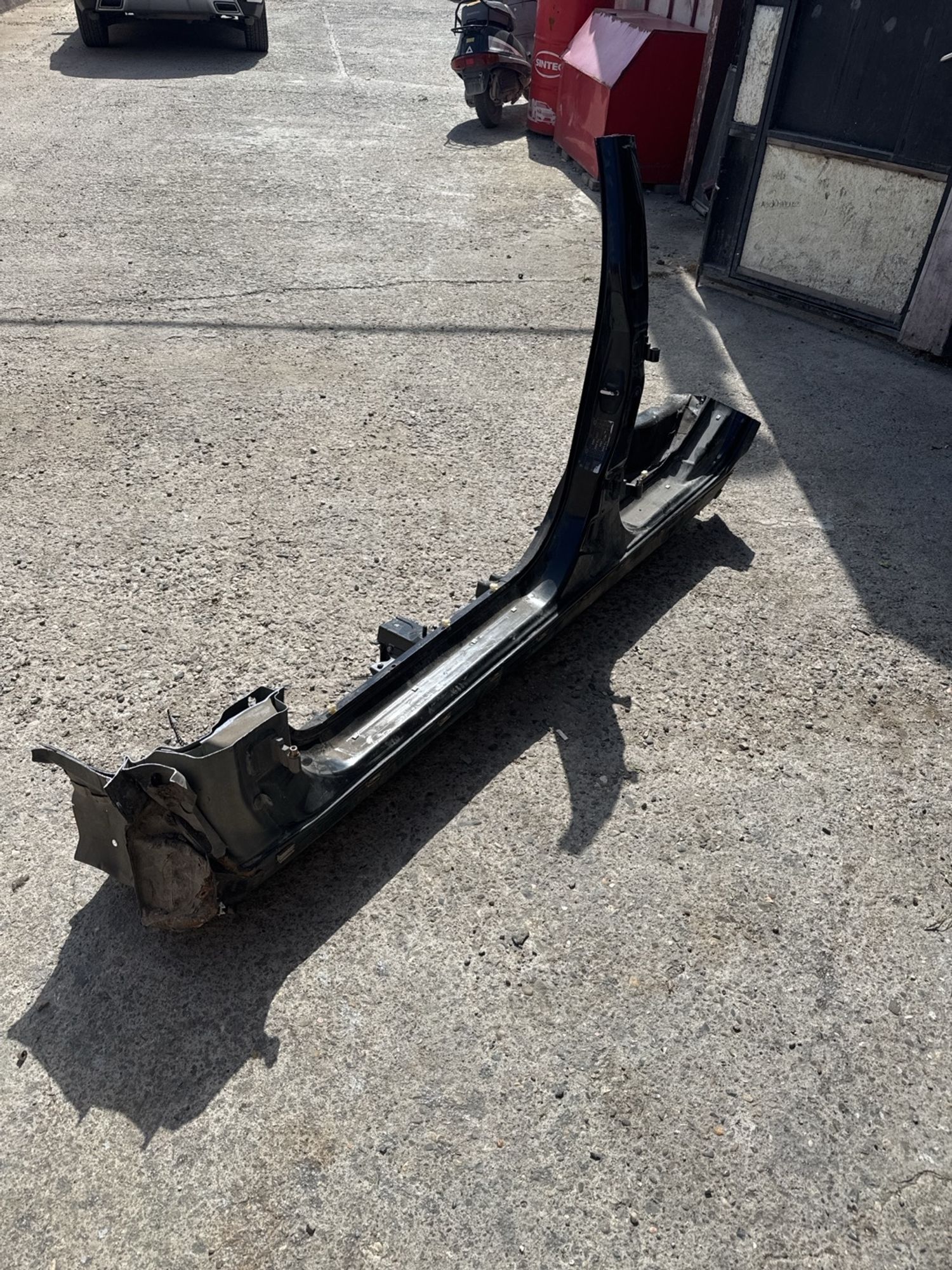 https://ycs.partsauto.market/partsauto-images/thmbs/userImages/1bf712eea6522467ebc9f620e3ae6eb6/part/3c39da00-c3c5-4007-9595-6465b87d91d2_1785413365870.jpg