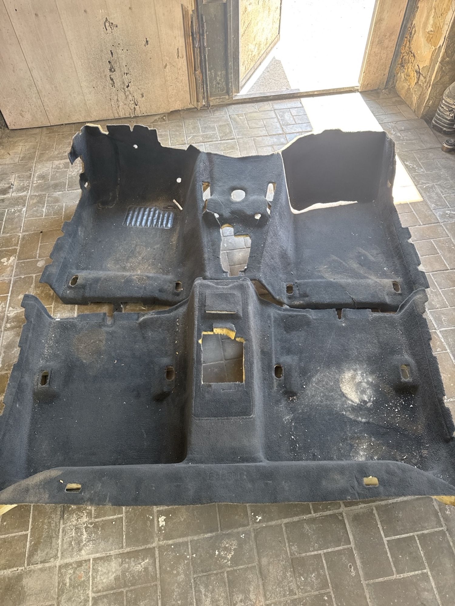 https://ycs.partsauto.market/partsauto-images/thmbs/userImages/1bf712eea6522467ebc9f620e3ae6eb6/part/551f7e2f-9f17-41be-8fda-d3f2f9fbfe78_1785140755574.jpg