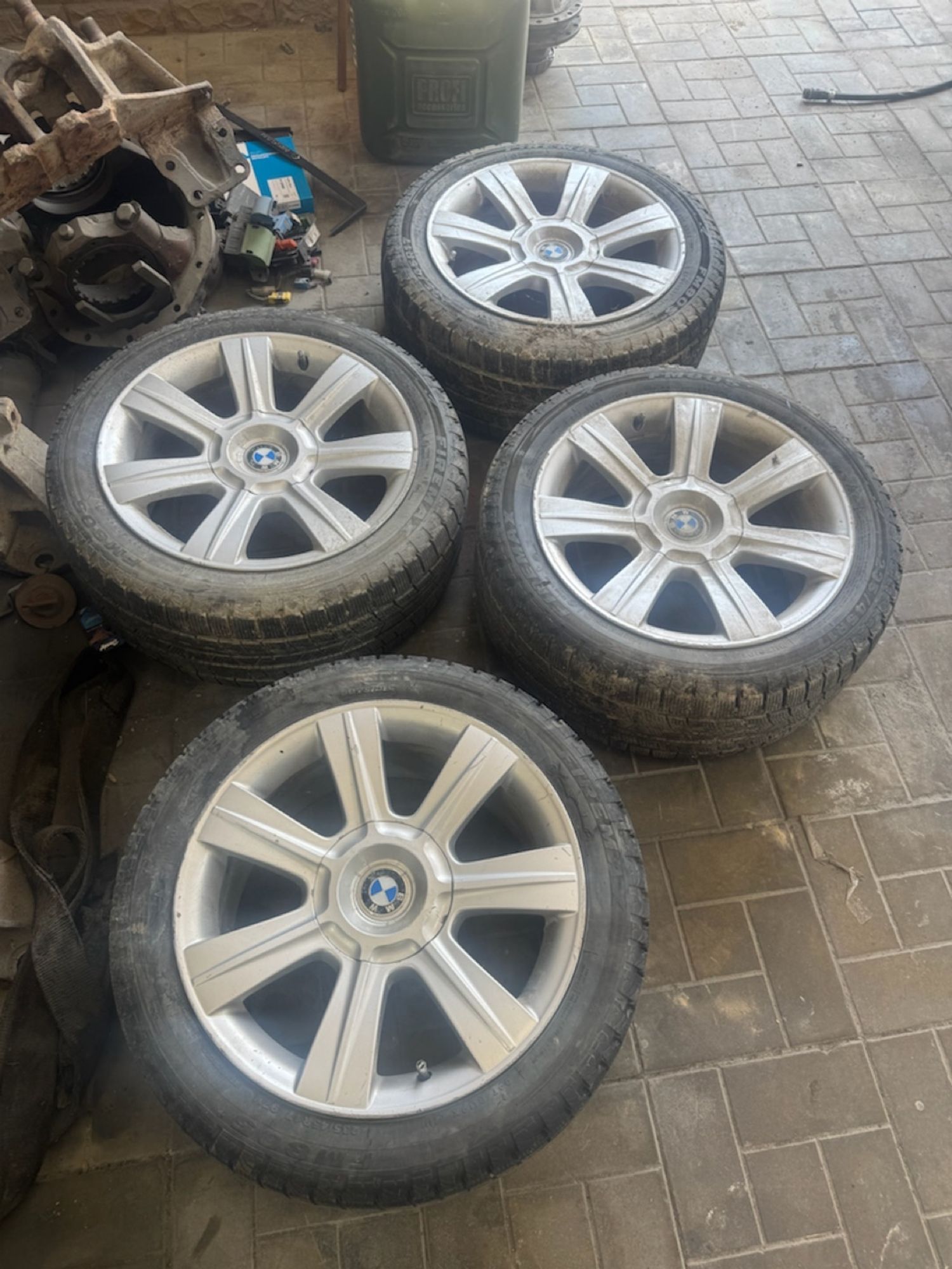 https://ycs.partsauto.market/partsauto-images/thmbs/userImages/1bf712eea6522467ebc9f620e3ae6eb6/part/56e6e041-61b9-4c77-924d-0a4298884861_1784890201827.jpg