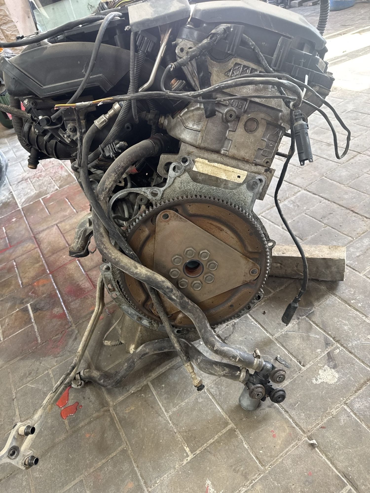 https://ycs.partsauto.market/partsauto-images/thmbs/userImages/1bf712eea6522467ebc9f620e3ae6eb6/part/8fa46455-8650-4d1d-83f7-b04edf44ffd7_1785155040119.jpg