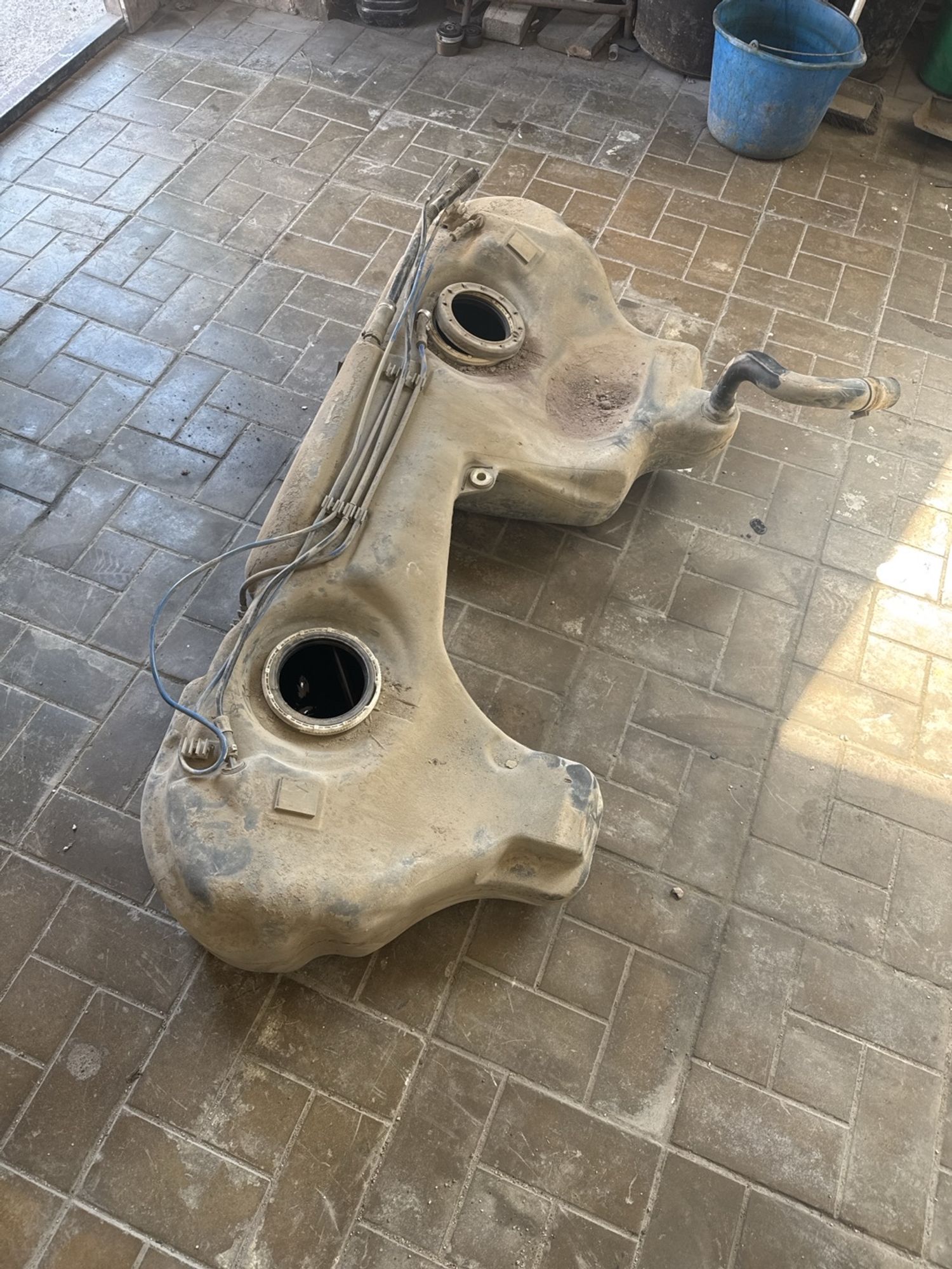 https://ycs.partsauto.market/partsauto-images/thmbs/userImages/1bf712eea6522467ebc9f620e3ae6eb6/part/a970b824-e84f-47dd-9845-8e691b497edd_1785154688844.jpg