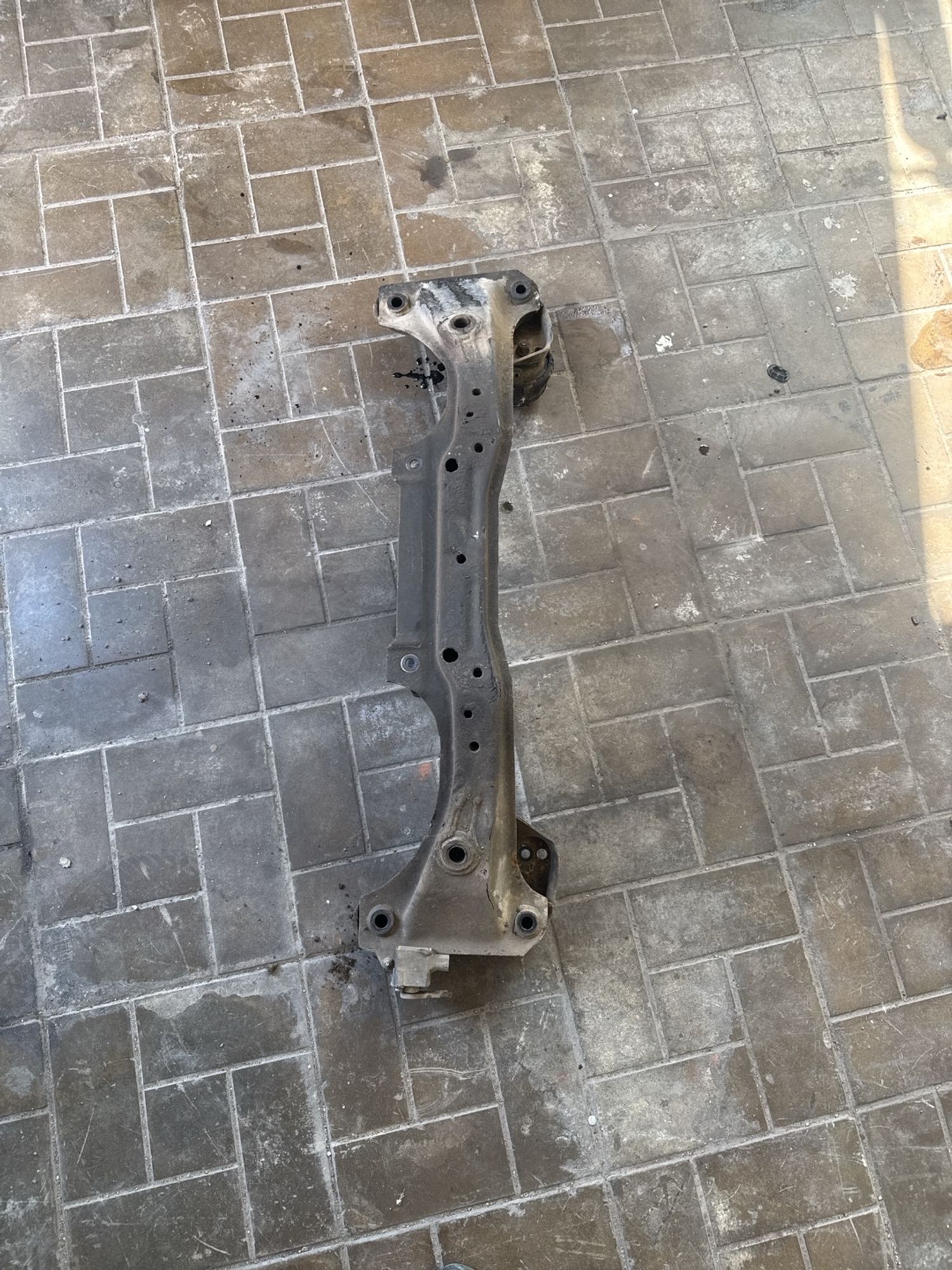 https://ycs.partsauto.market/partsauto-images/thmbs/userImages/1bf712eea6522467ebc9f620e3ae6eb6/part/b16a6380-158b-463c-b284-010a85bb144e_1785154978914.jpg