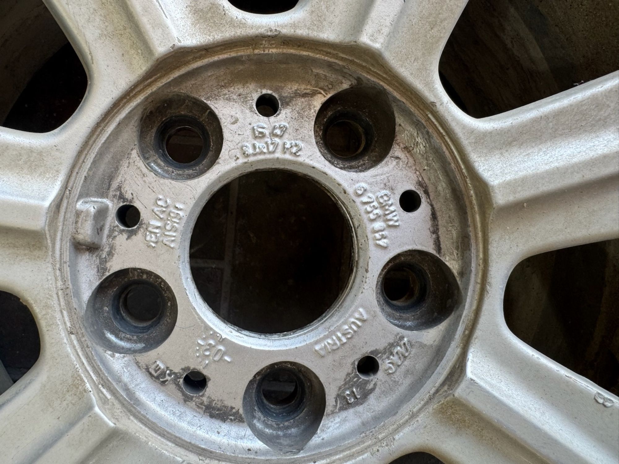 https://ycs.partsauto.market/partsauto-images/thmbs/userImages/1bf712eea6522467ebc9f620e3ae6eb6/part/b44cb01d-222b-422c-a2c7-ce7e0fef08e3_1784890204806.jpg